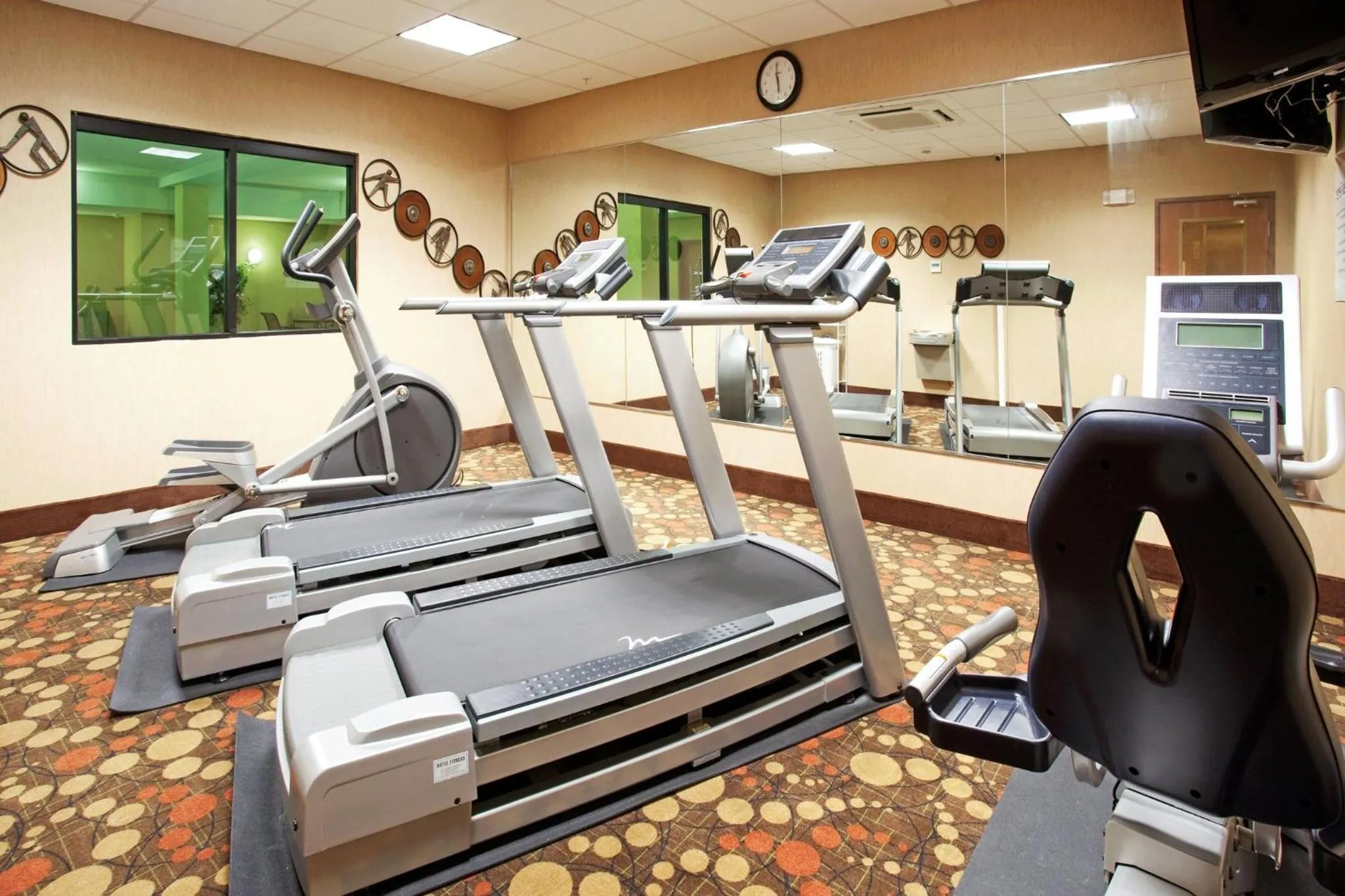 Fitness centre/facilities in Holiday Inn Express and Suites Los Alamos Entrada Park by IHG