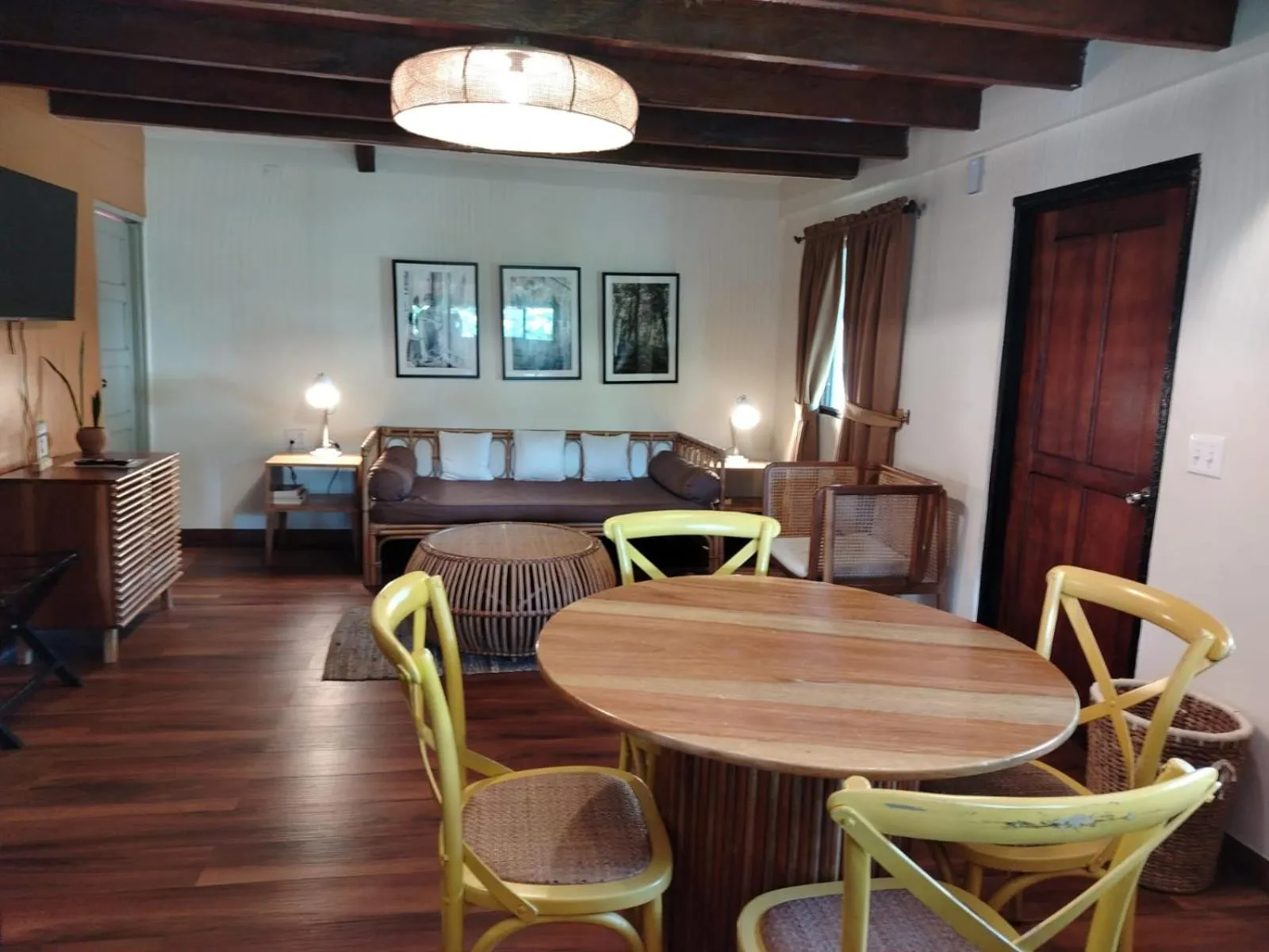 Dining area in Socialtel Boquete