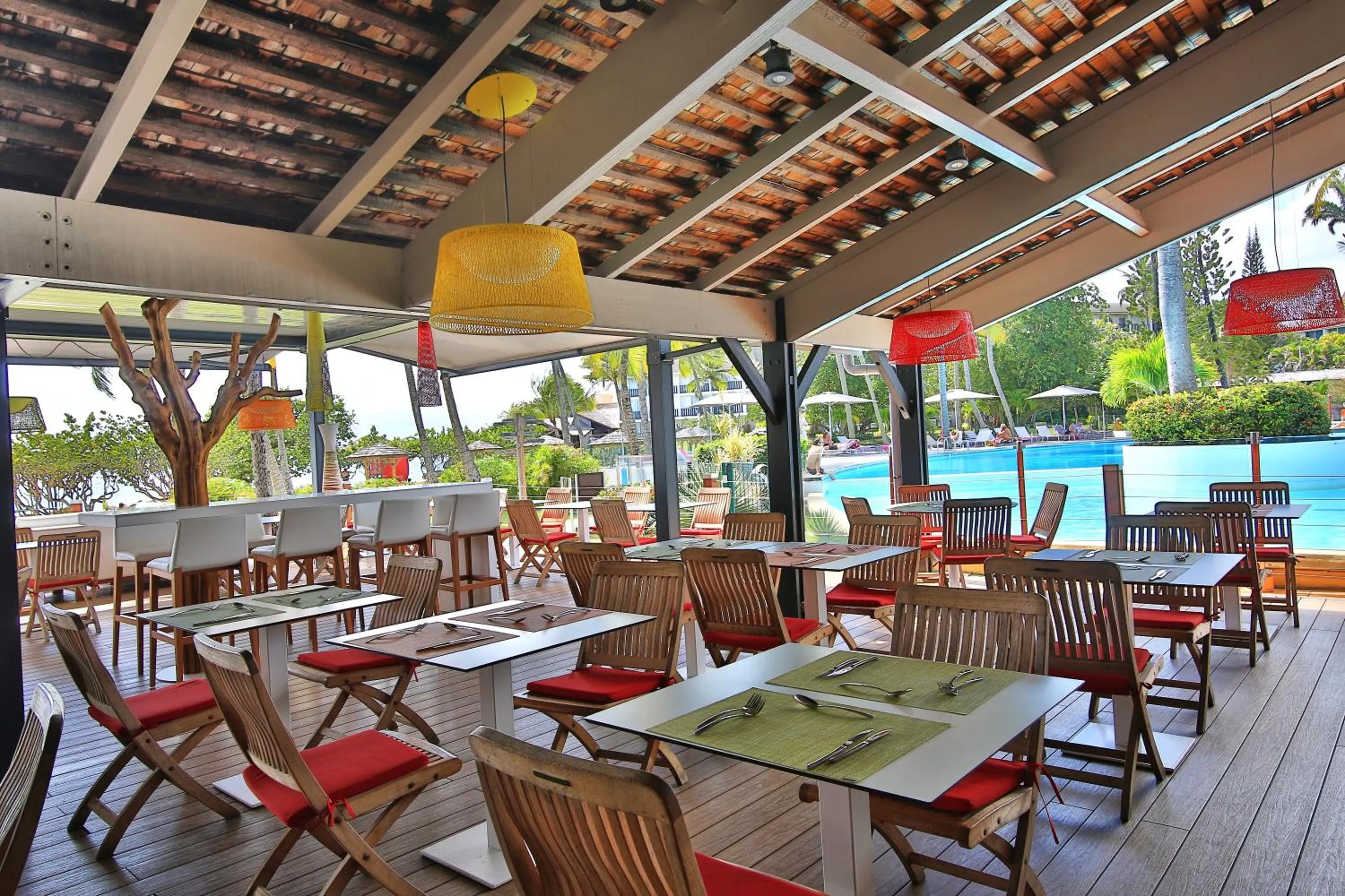 Restaurant/places to eat in La Creole Beach Hotel & Spa