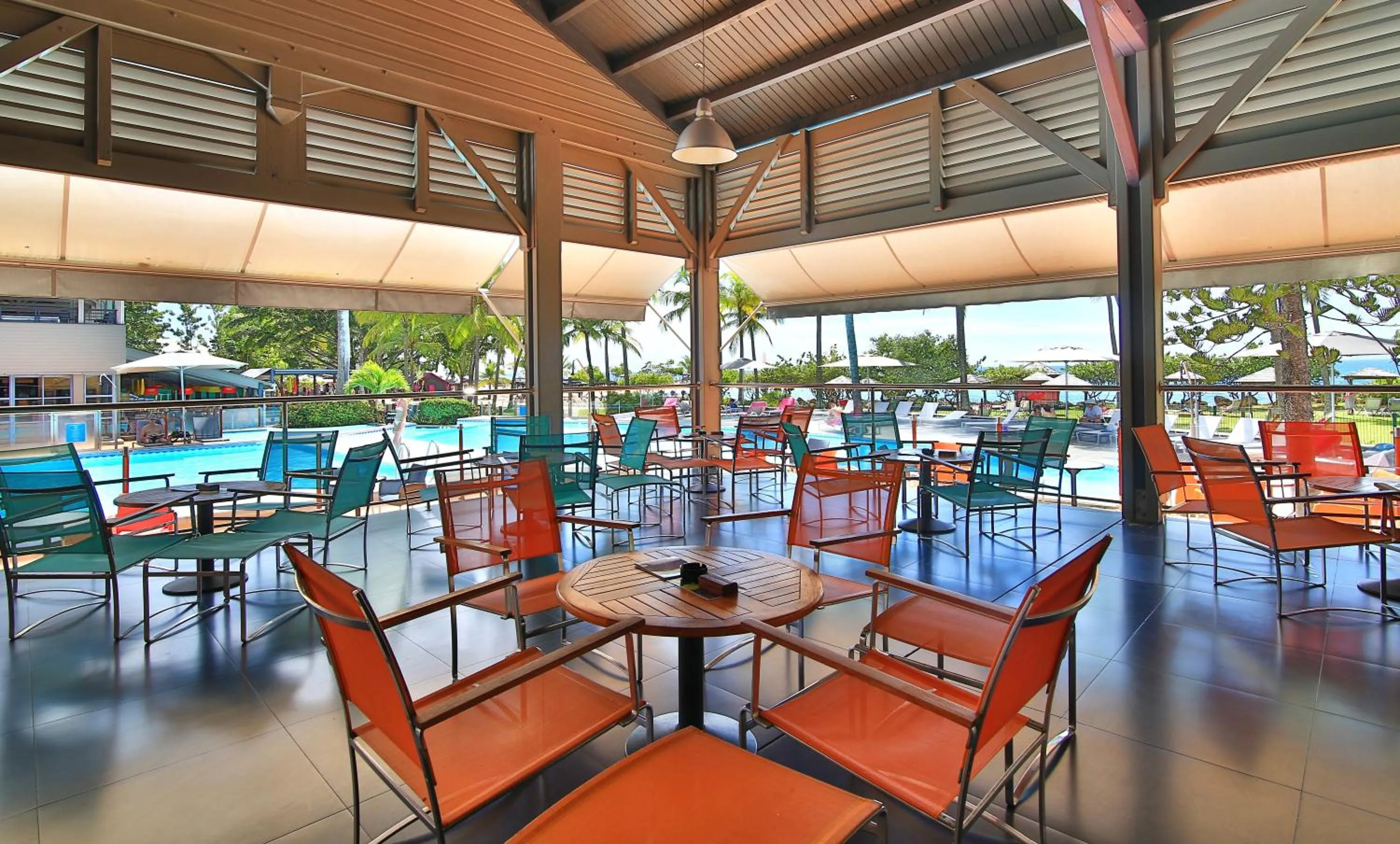 Restaurant/places to eat in La Creole Beach Hotel & Spa