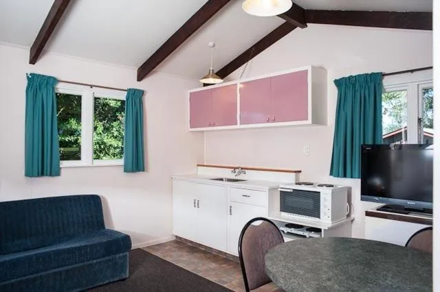 Kitchen or kitchenette in Hanmer Springs TOP 10 Holiday Park