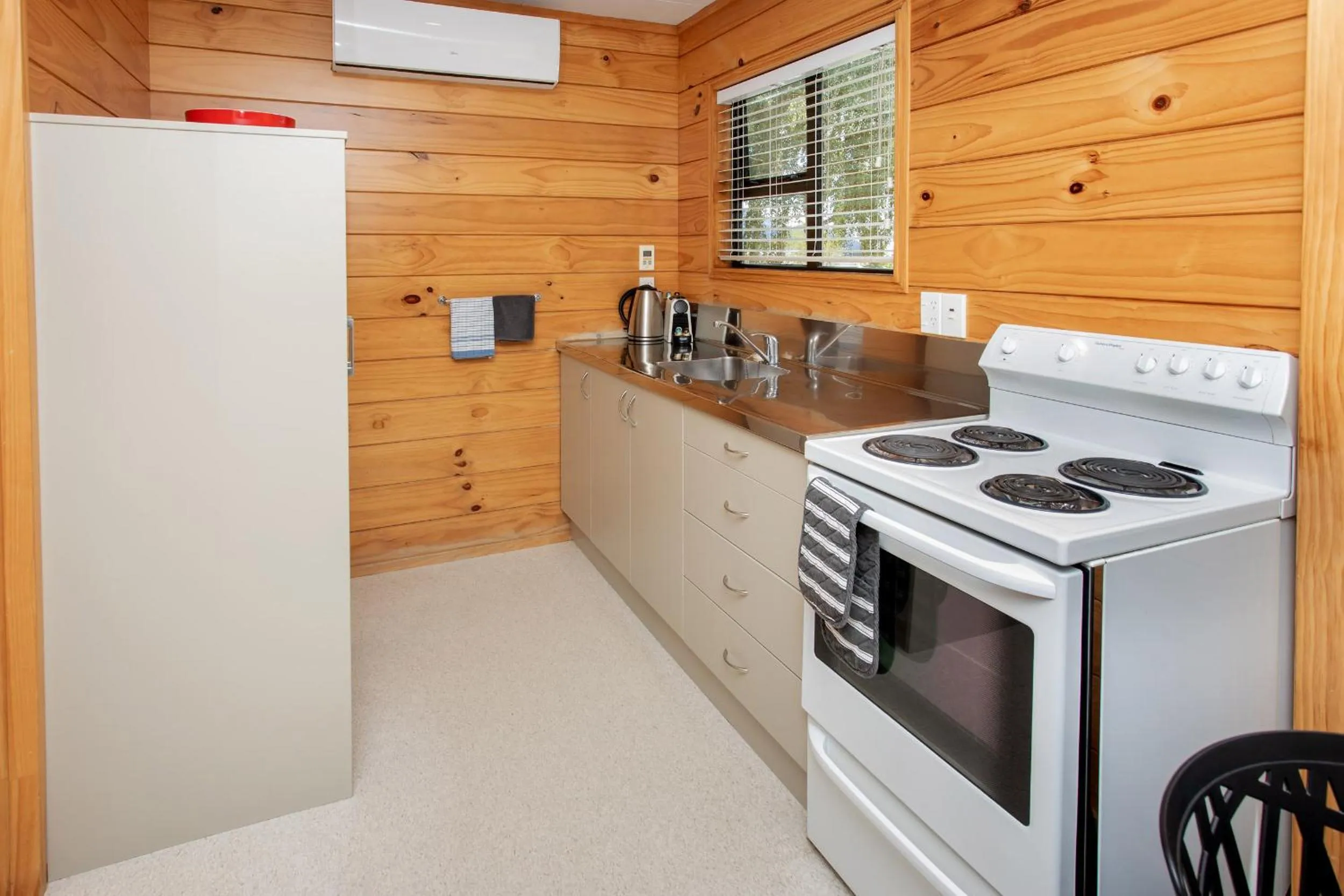 Kitchen or kitchenette in Hanmer Springs TOP 10 Holiday Park