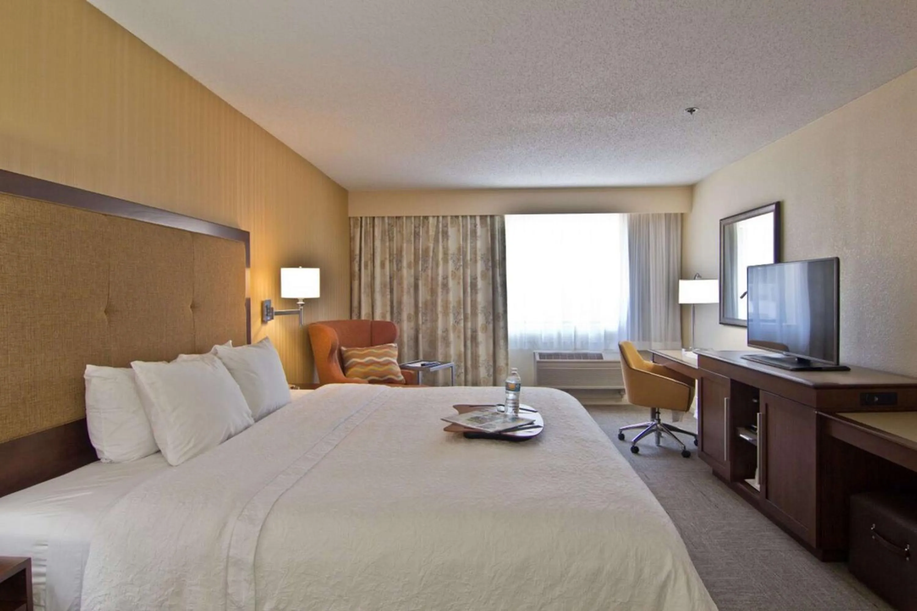 Bed in Hampton Inn & Suites Chillicothe