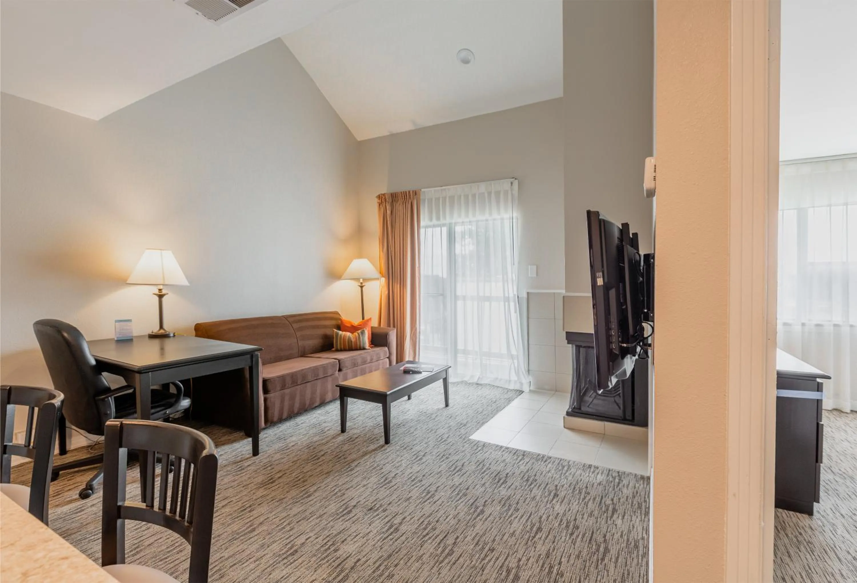 Living room in Craigshire Suites - Arlington