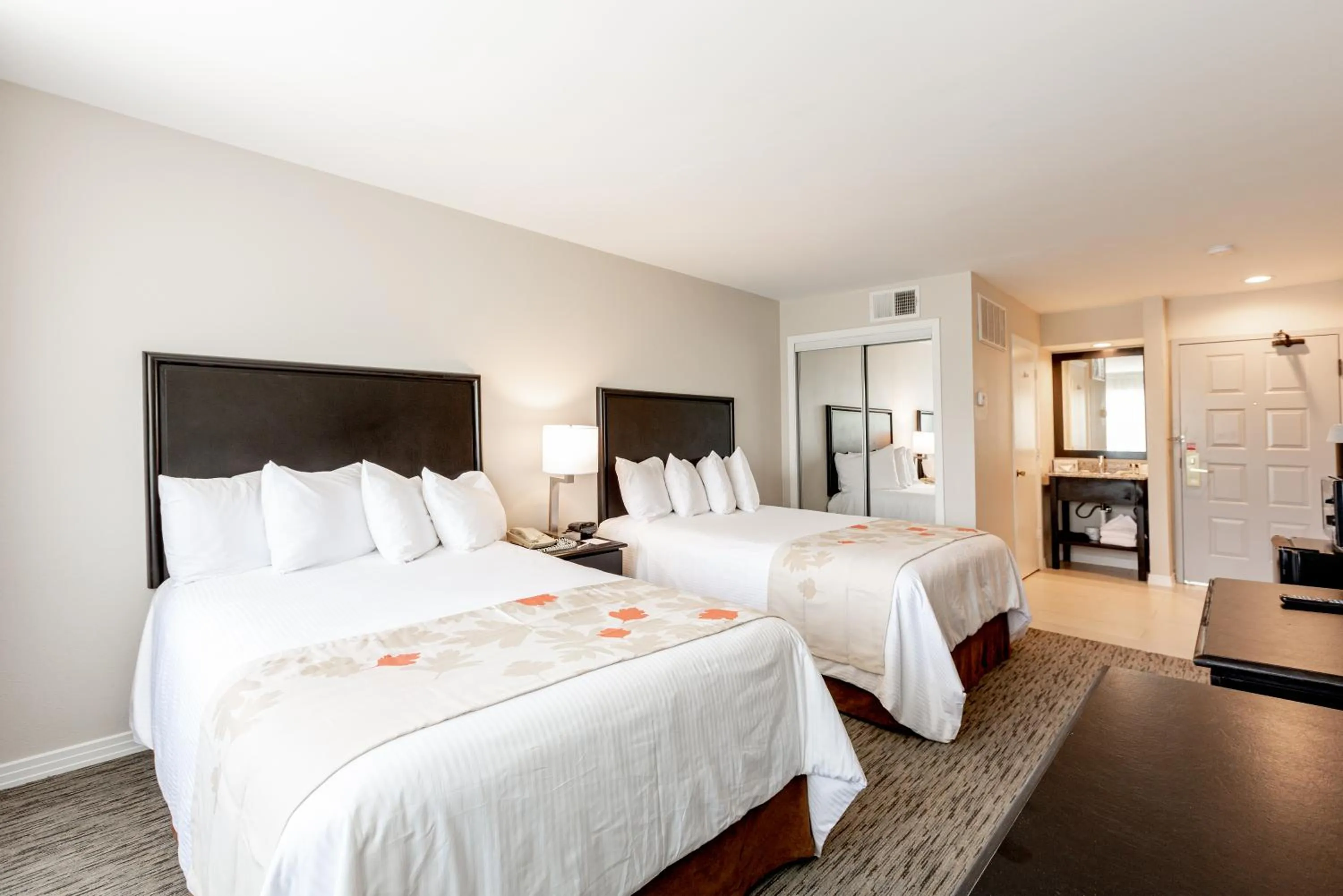 Bed in Craigshire Suites - Arlington