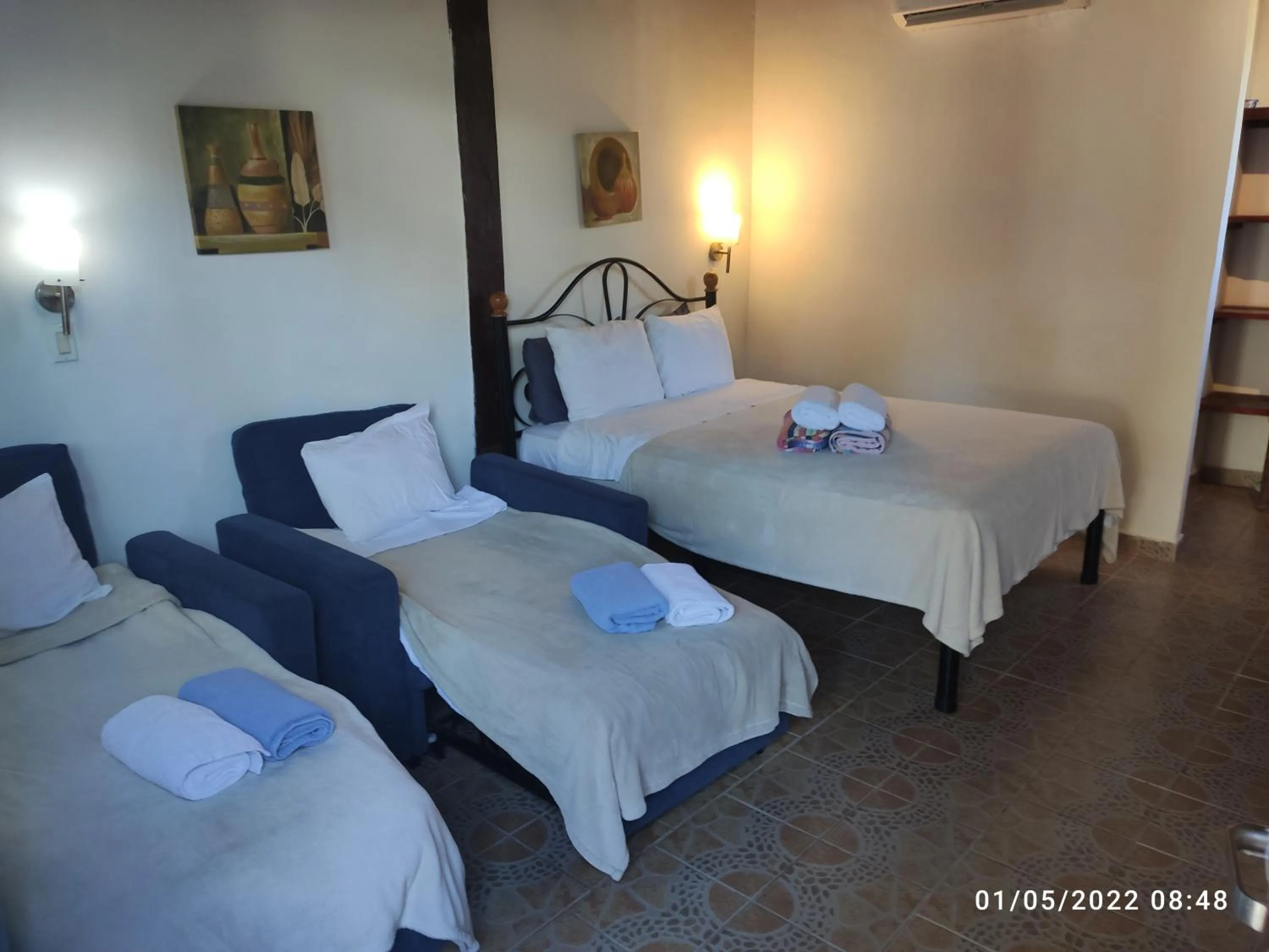 Photo of the whole room, Bed in Hotel Gerald