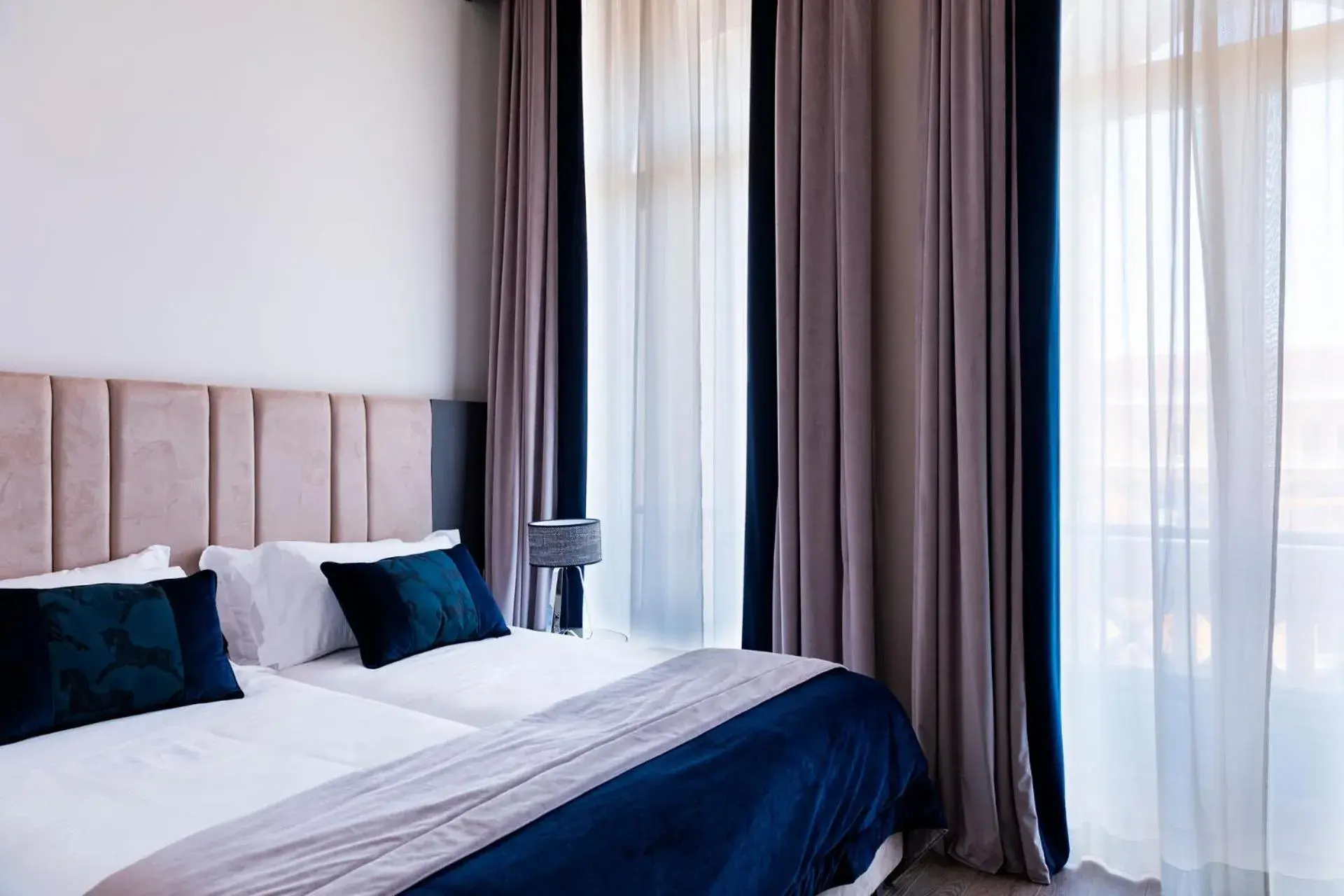 Superior Double Room in Amadomus Luxury Suites Superior Double Room in Amadomus Luxury Suites