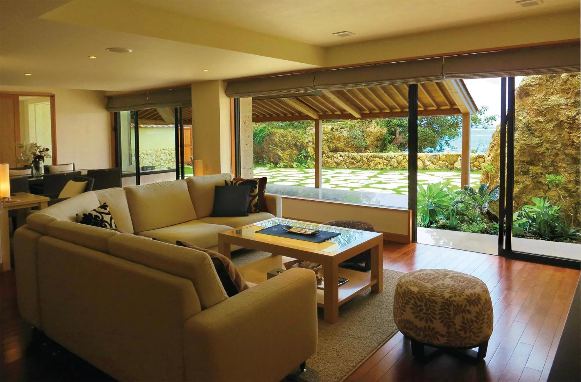 Garden in Hyakunagaran