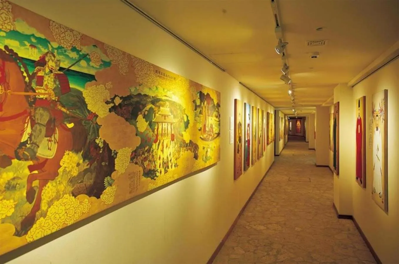 Area and facilities in Hyakunagaran