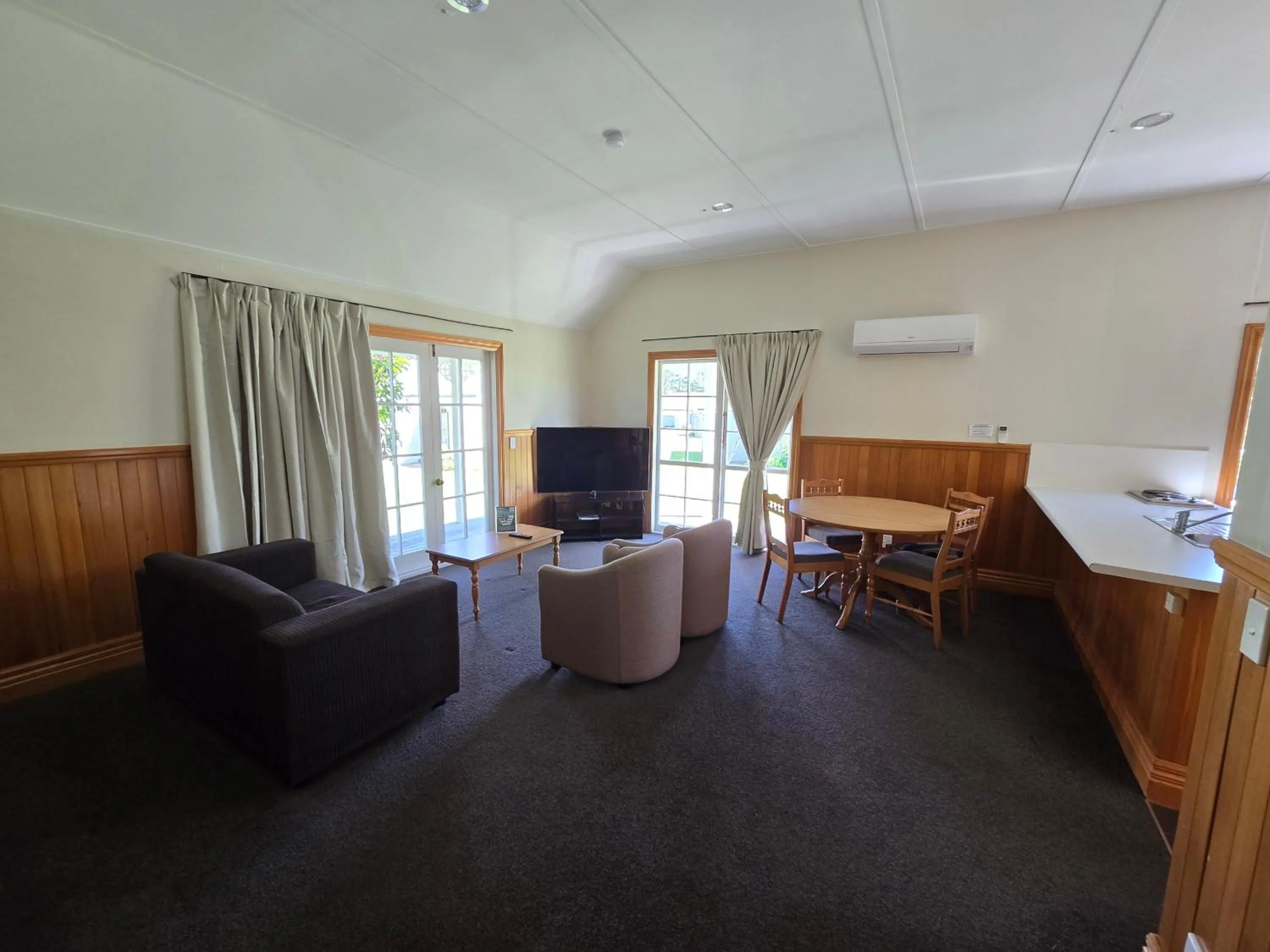 Living room in Huka Falls Resort