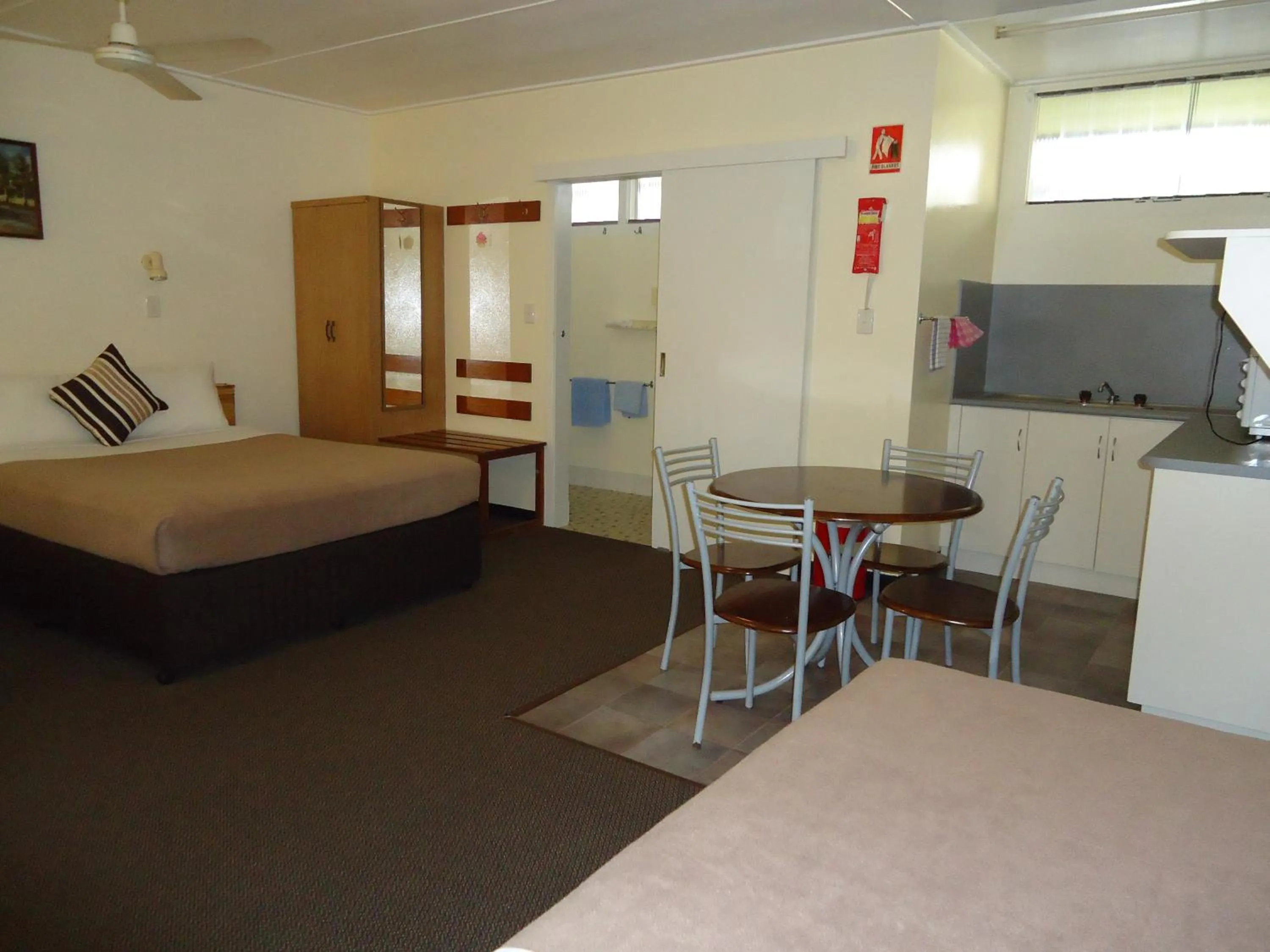 Bed in Moondarra Motel