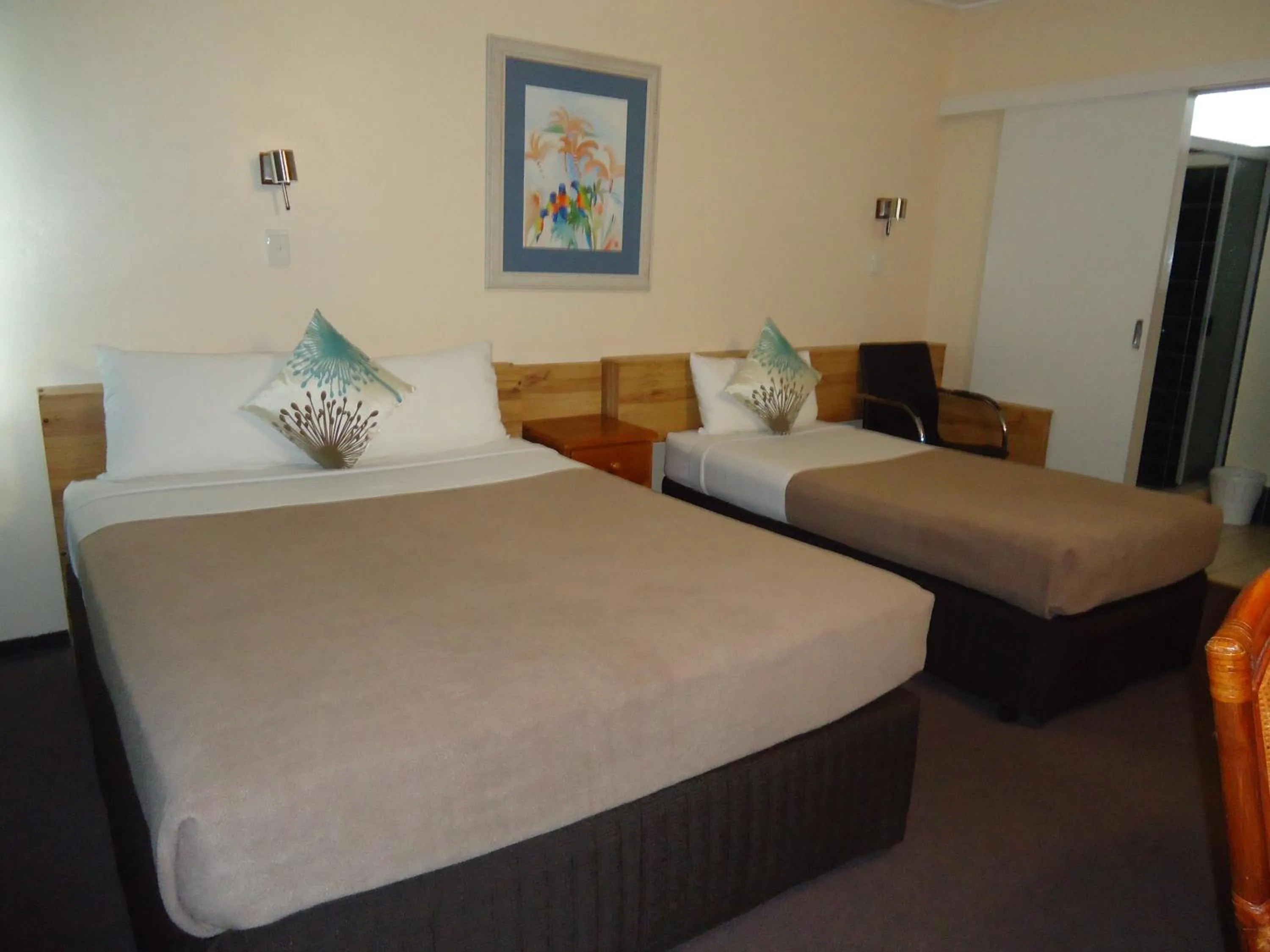 Bed in Moondarra Motel