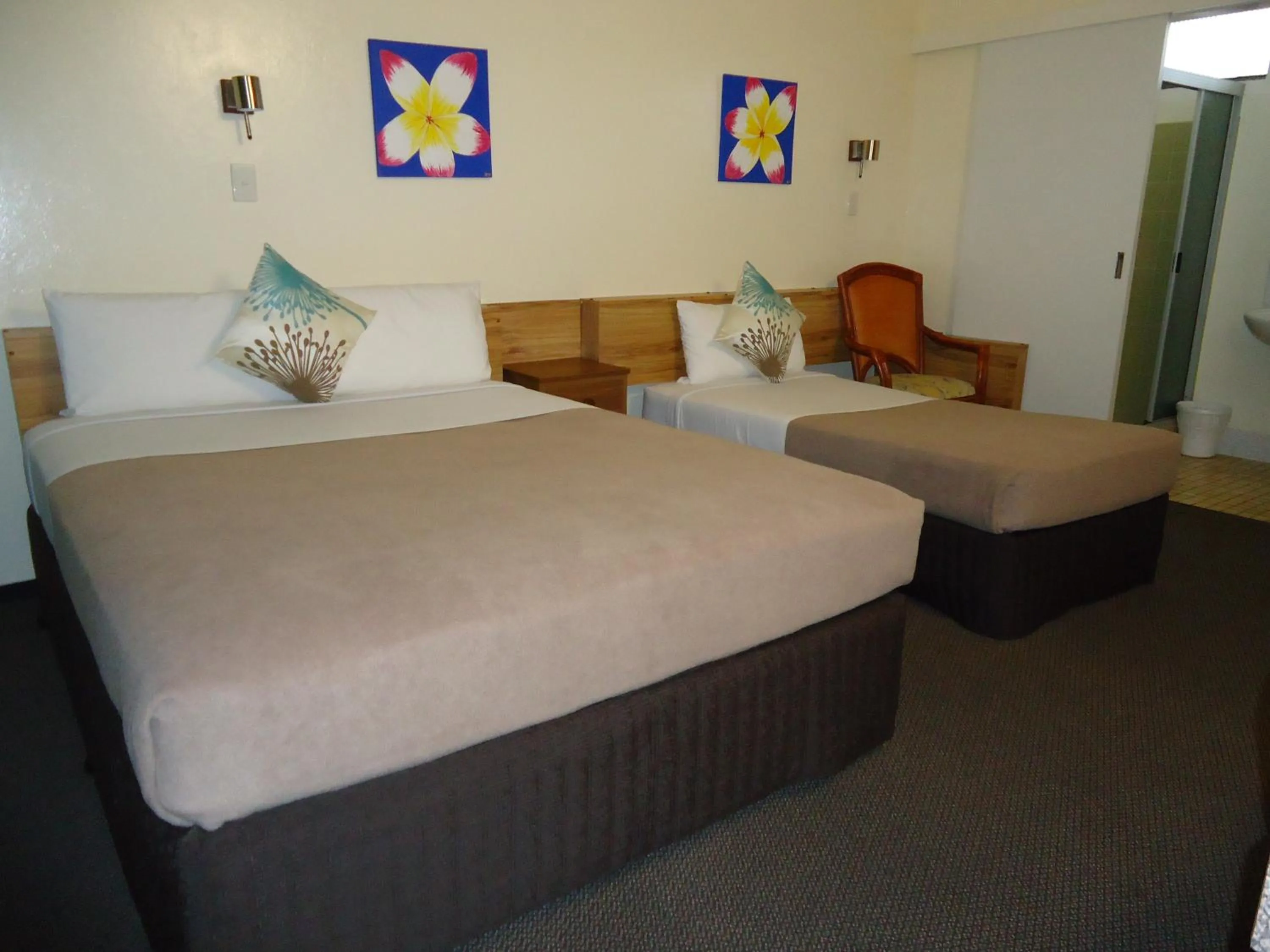 Bed in Moondarra Motel