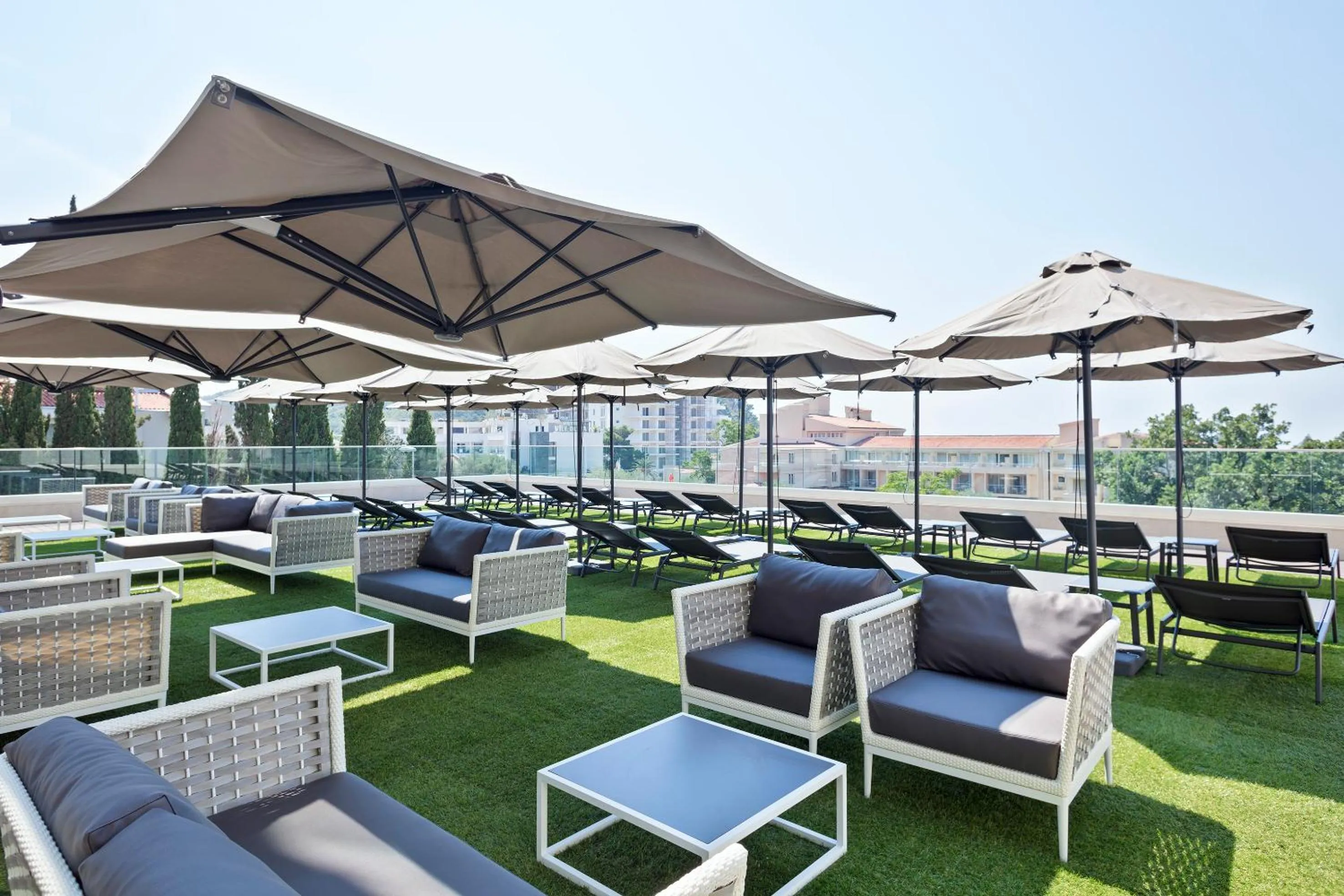 Garden in Hotel AMI Budva Petrovac