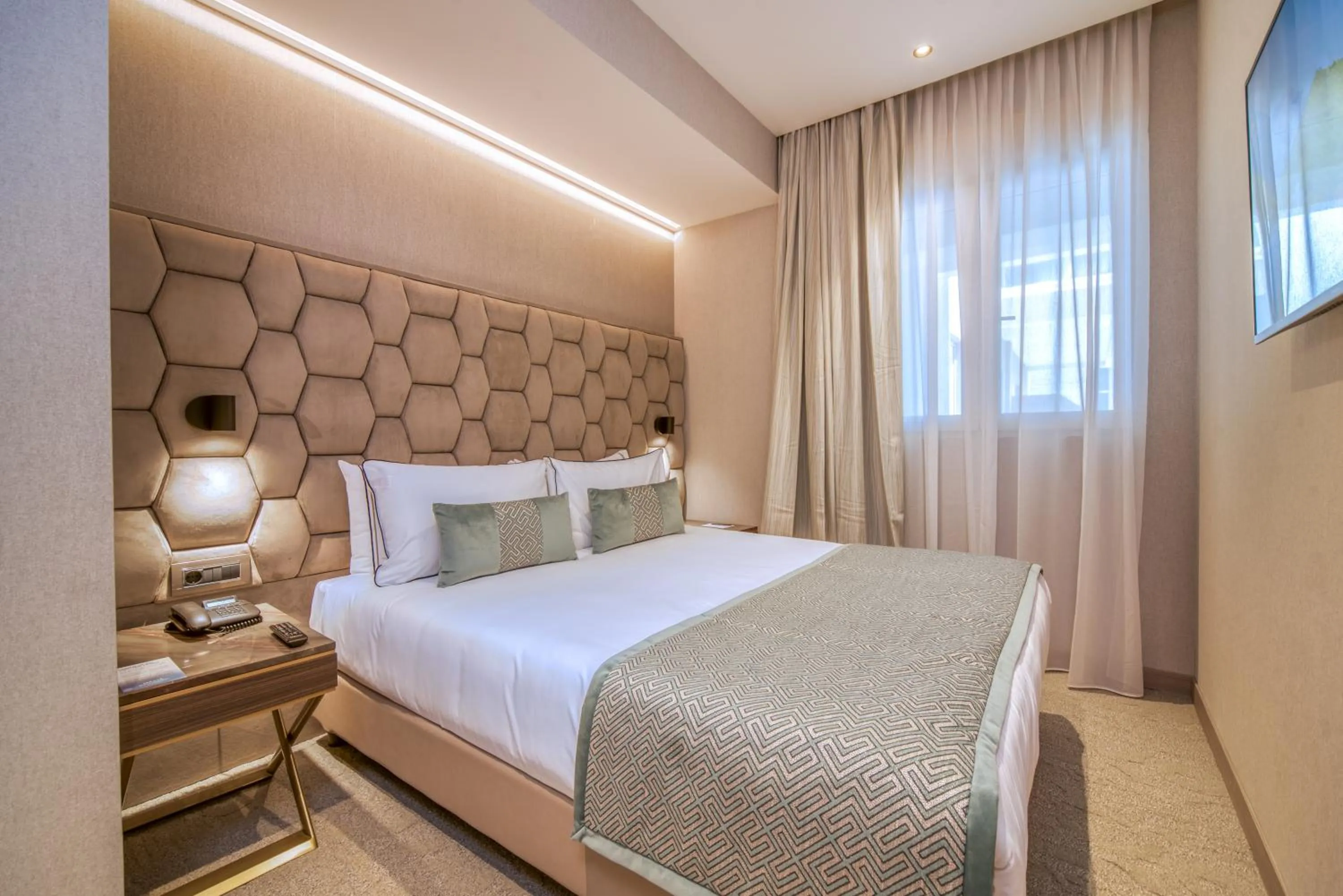 Bedroom, Bed in Hotel AMI Budva Petrovac