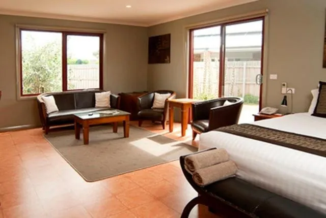 Photo of the whole room, Bed in Bairnsdale Motel