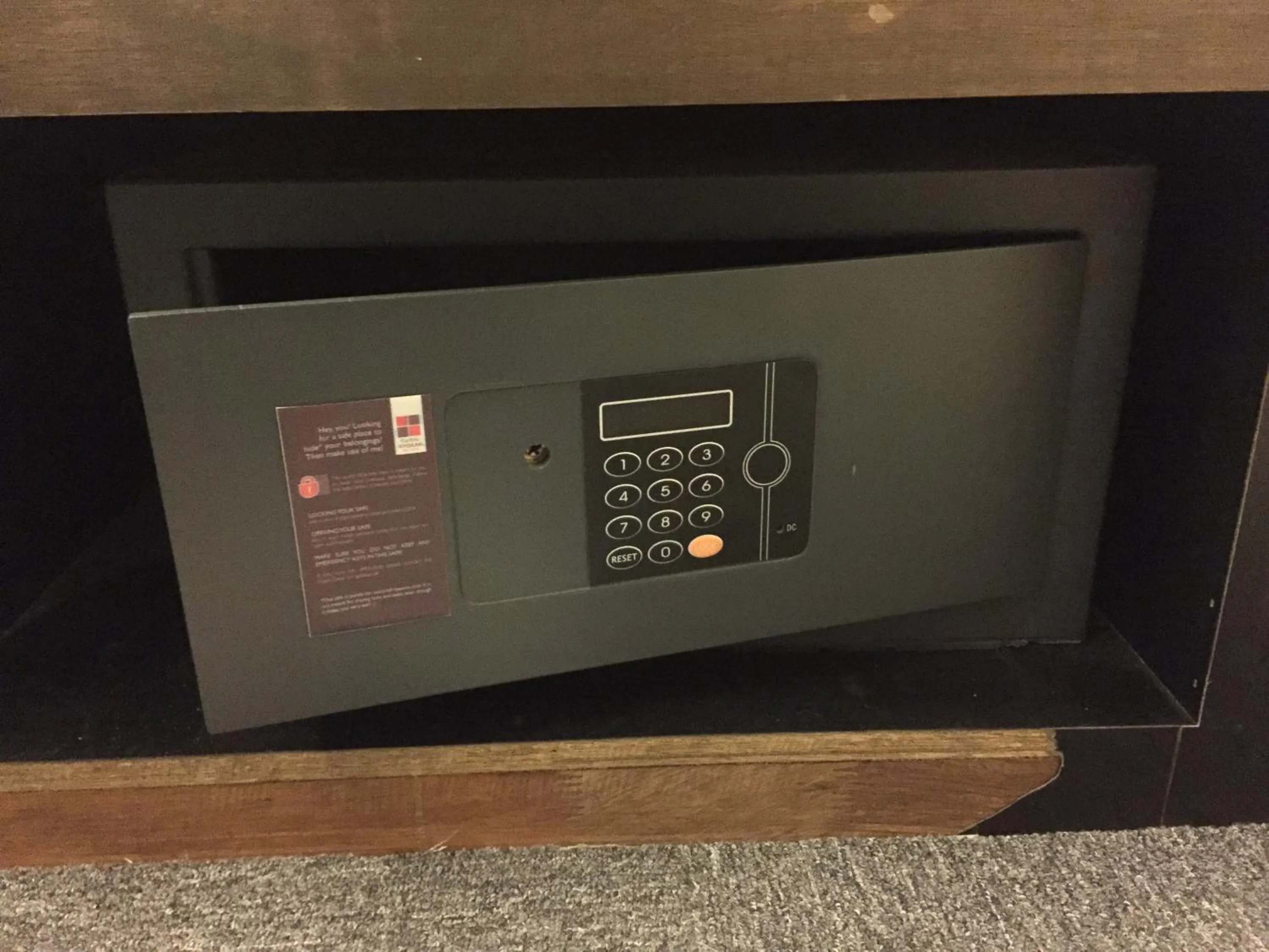 TV and multimedia in Ryokan Chic Hotel