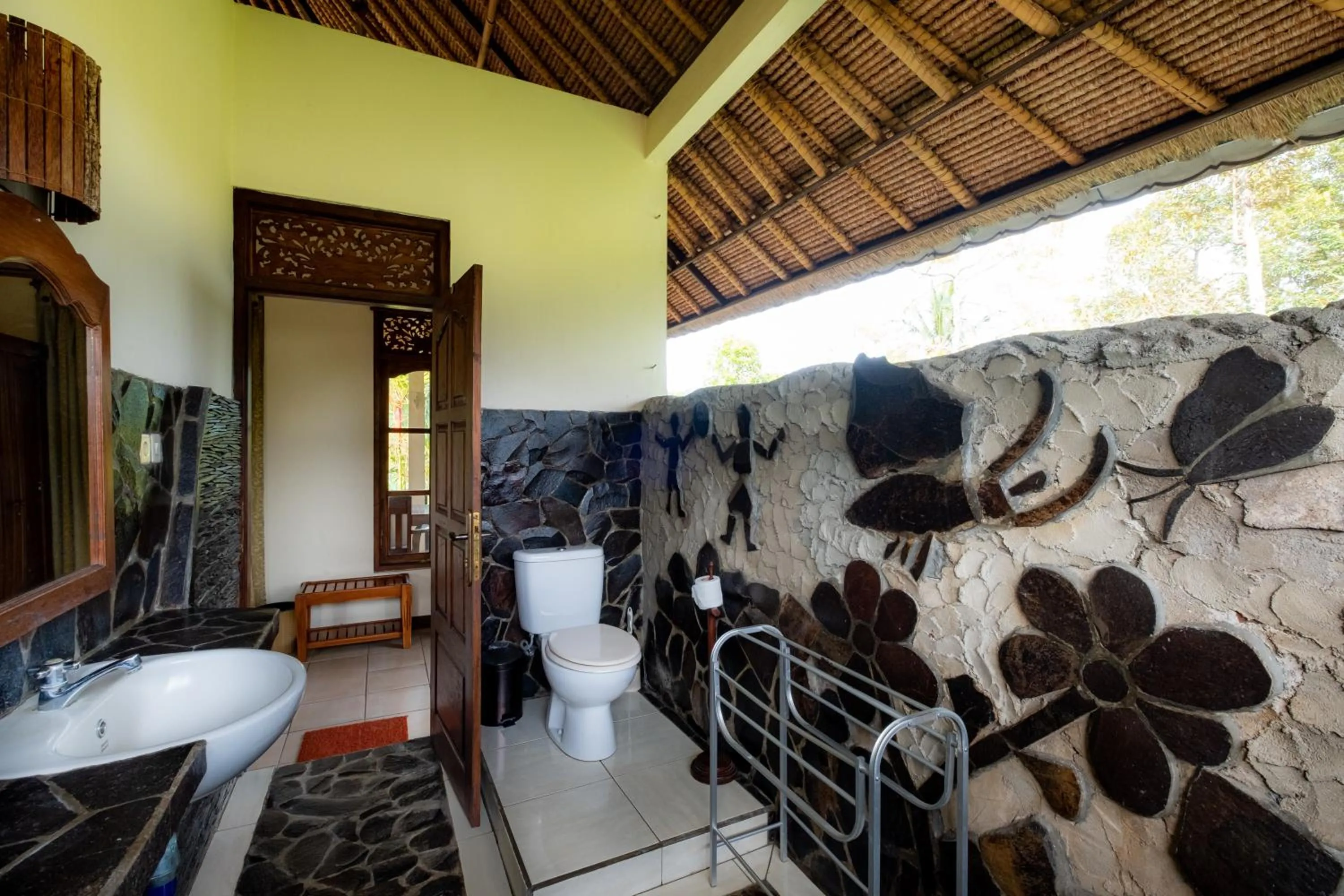 Bathroom in Villa Manuk