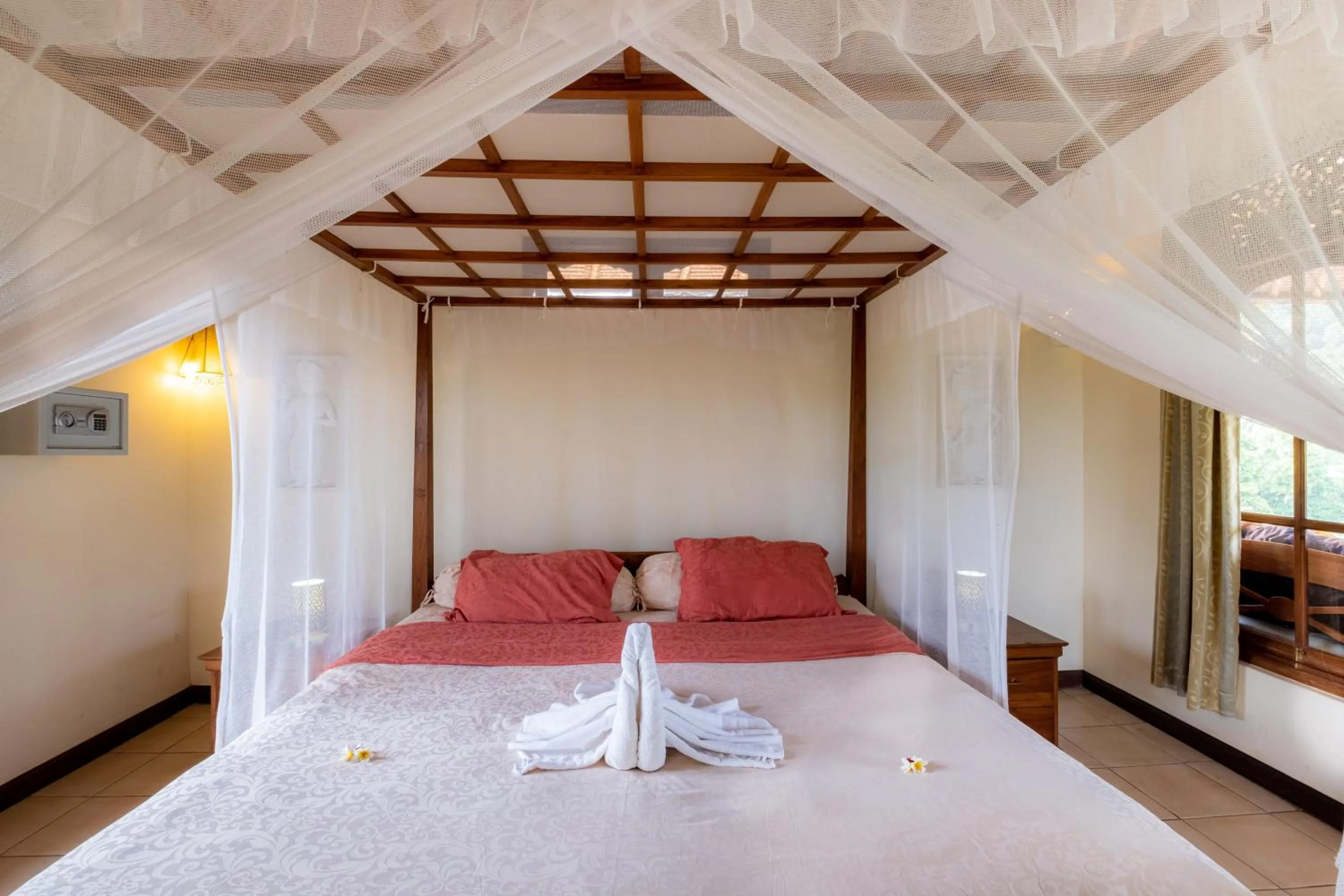Bedroom, Bed in Villa Manuk