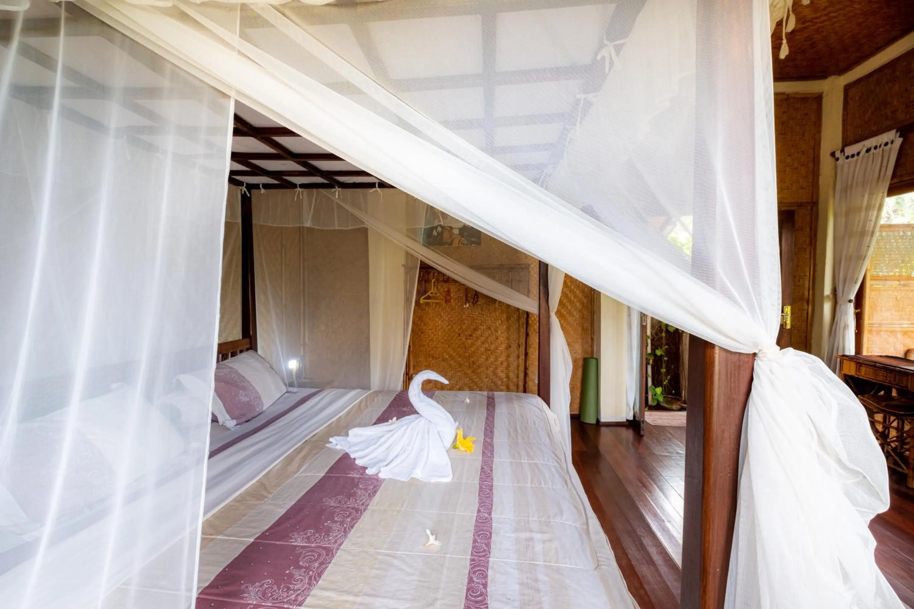 Bedroom, Bed in Villa Manuk