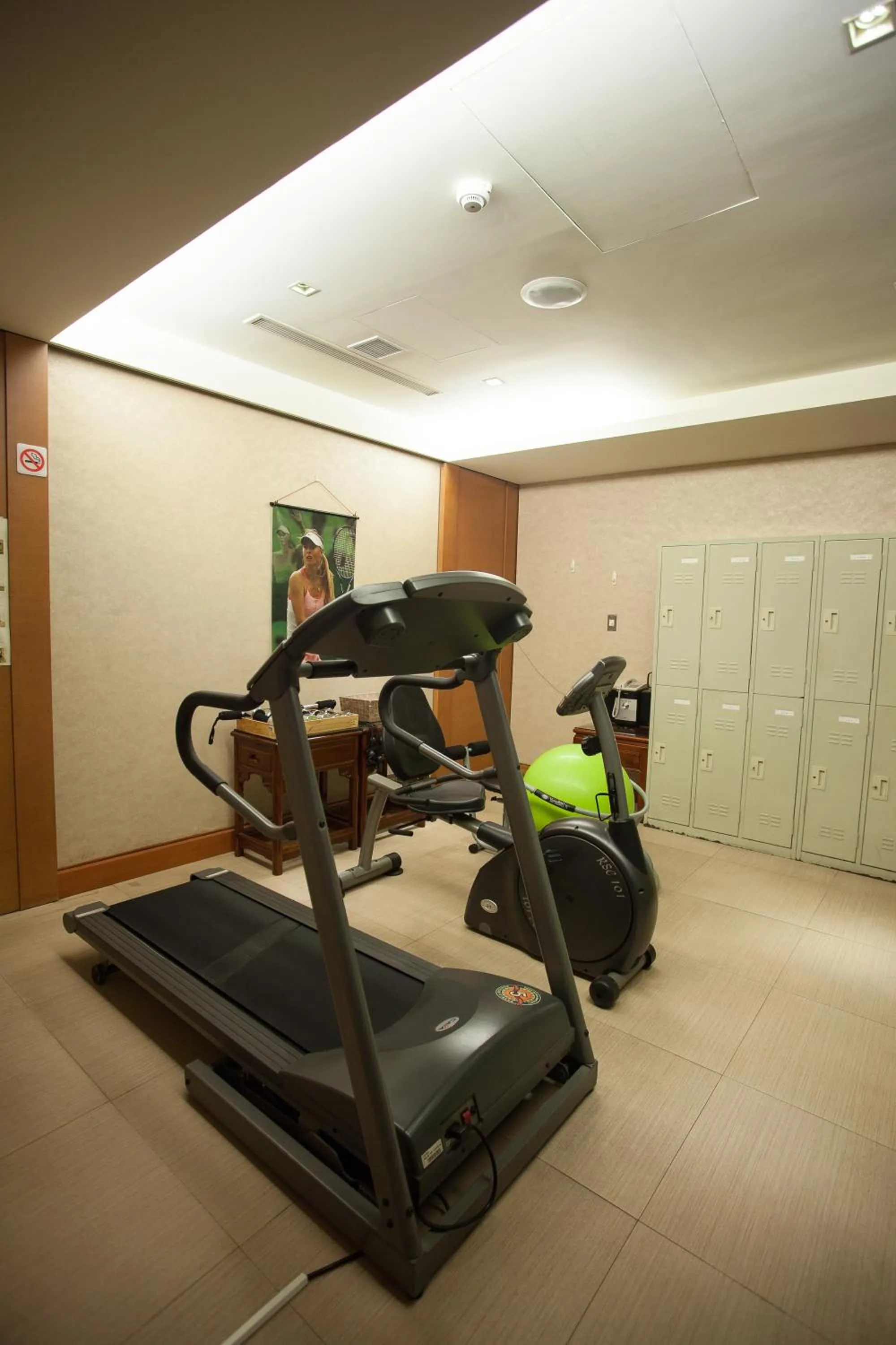 Fitness centre/facilities in Rich Garden Hotel