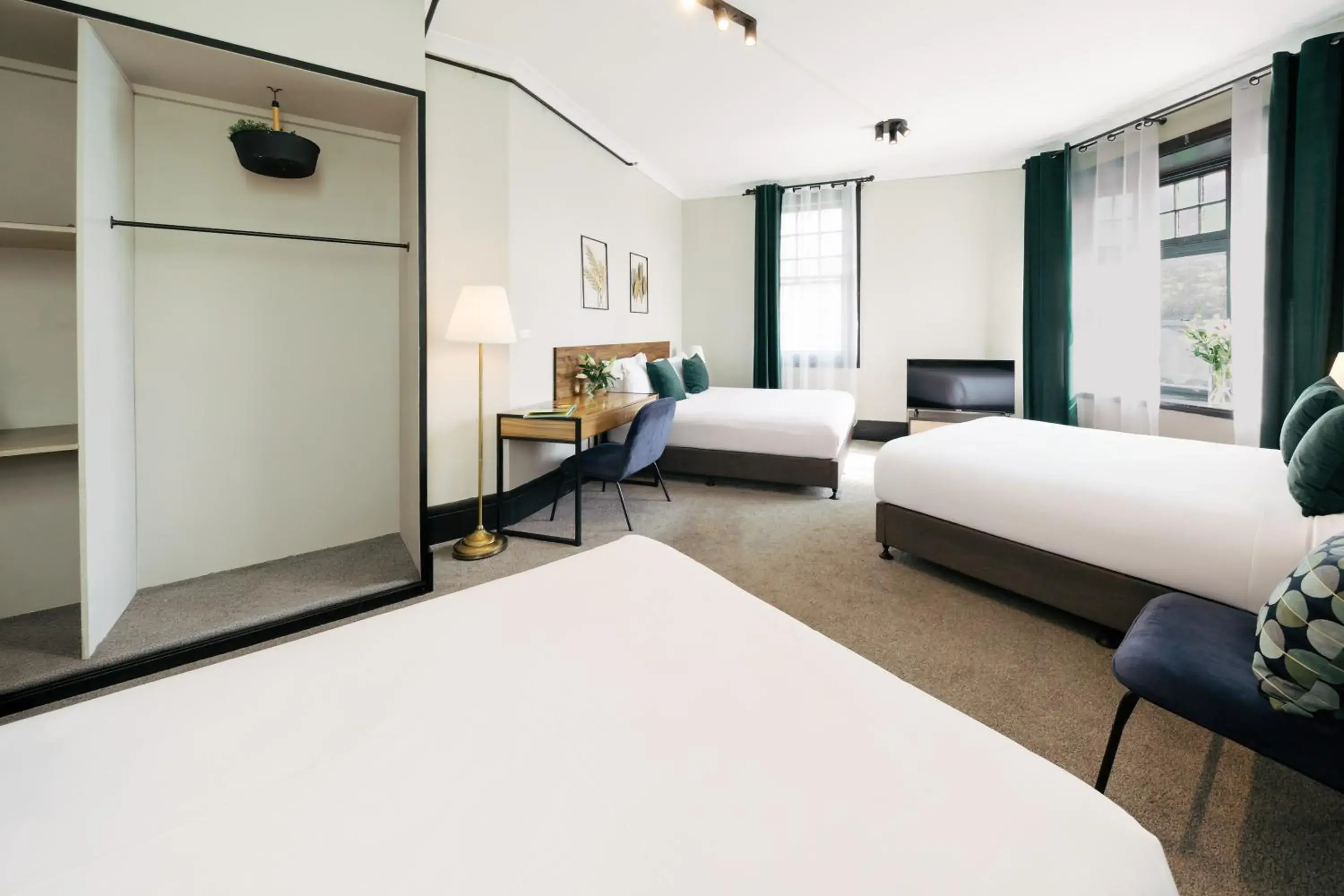 Deluxe Family Room in City Budget Hotel Deluxe Family Room in City Budget Hotel