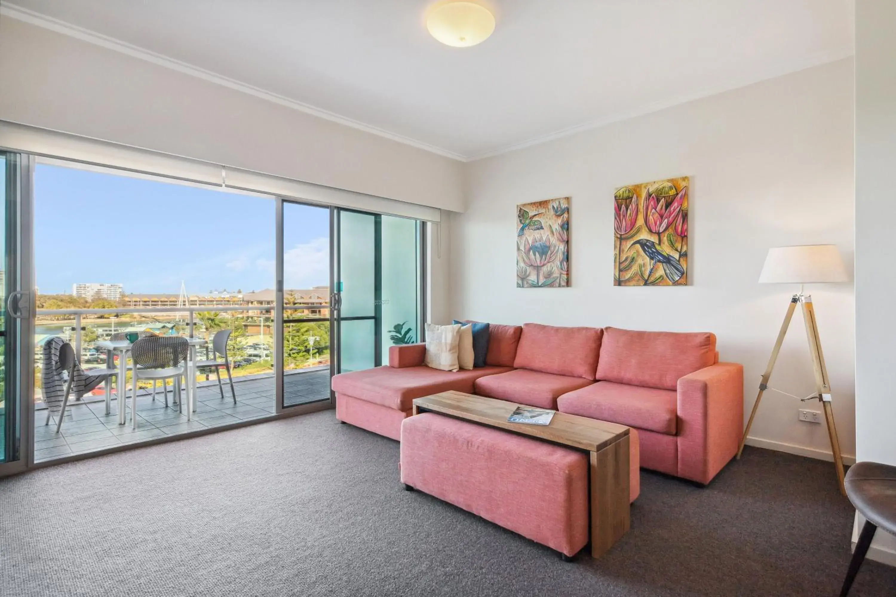 One-Bedroom Apartment in Seashells Mandurah One-Bedroom Apartment in Seashells Mandurah