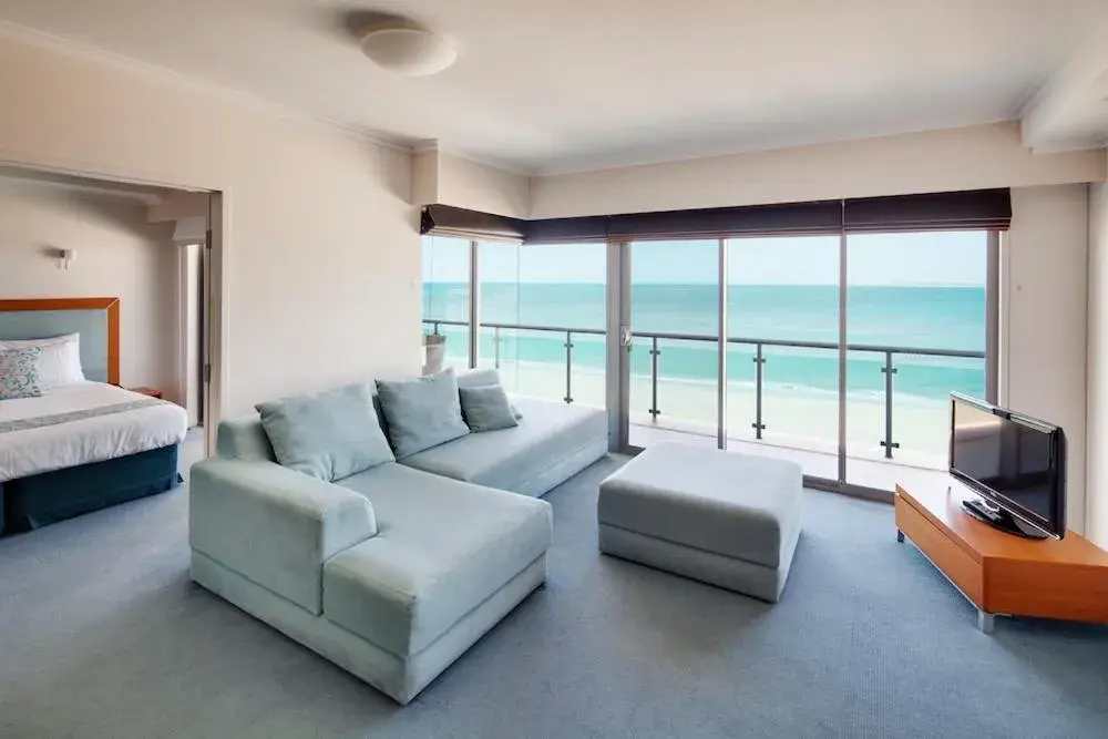 Two-Bedroom Apartment with Ocean View in Seashells Mandurah Two-Bedroom Apartment with Ocean View in Seashells Mandurah