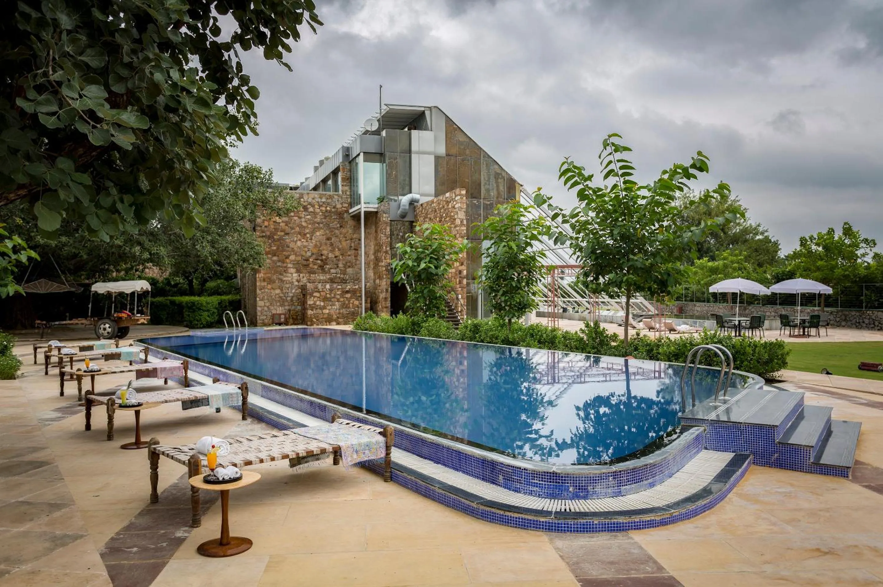 Swimming pool in Mana Ranakpur