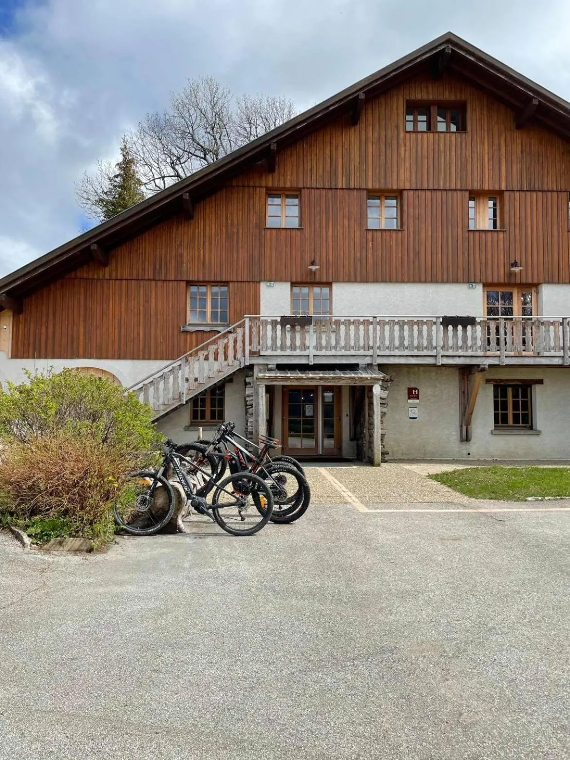 Property building in Le Tillau