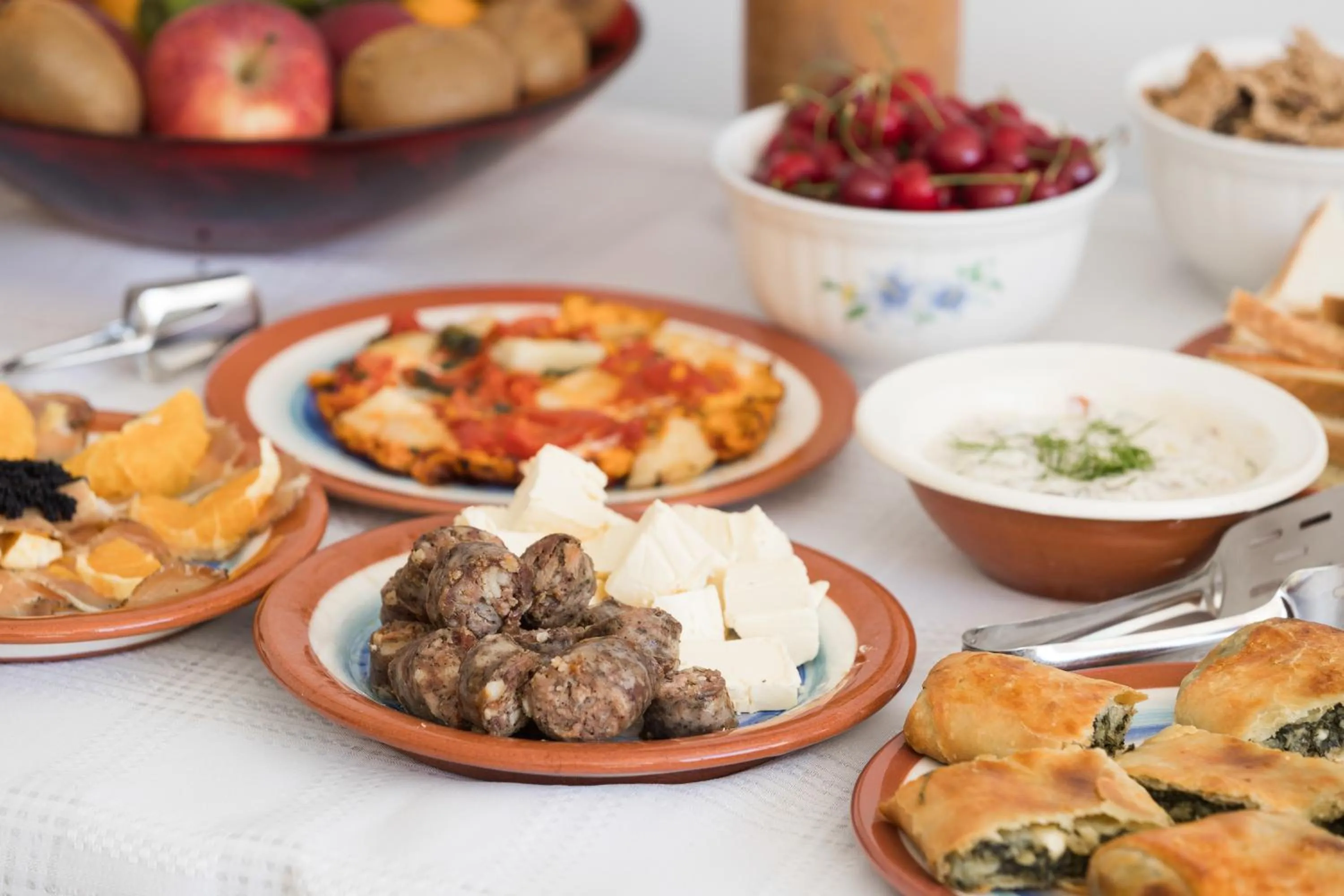 Restaurant/places to eat in Tinos Resort