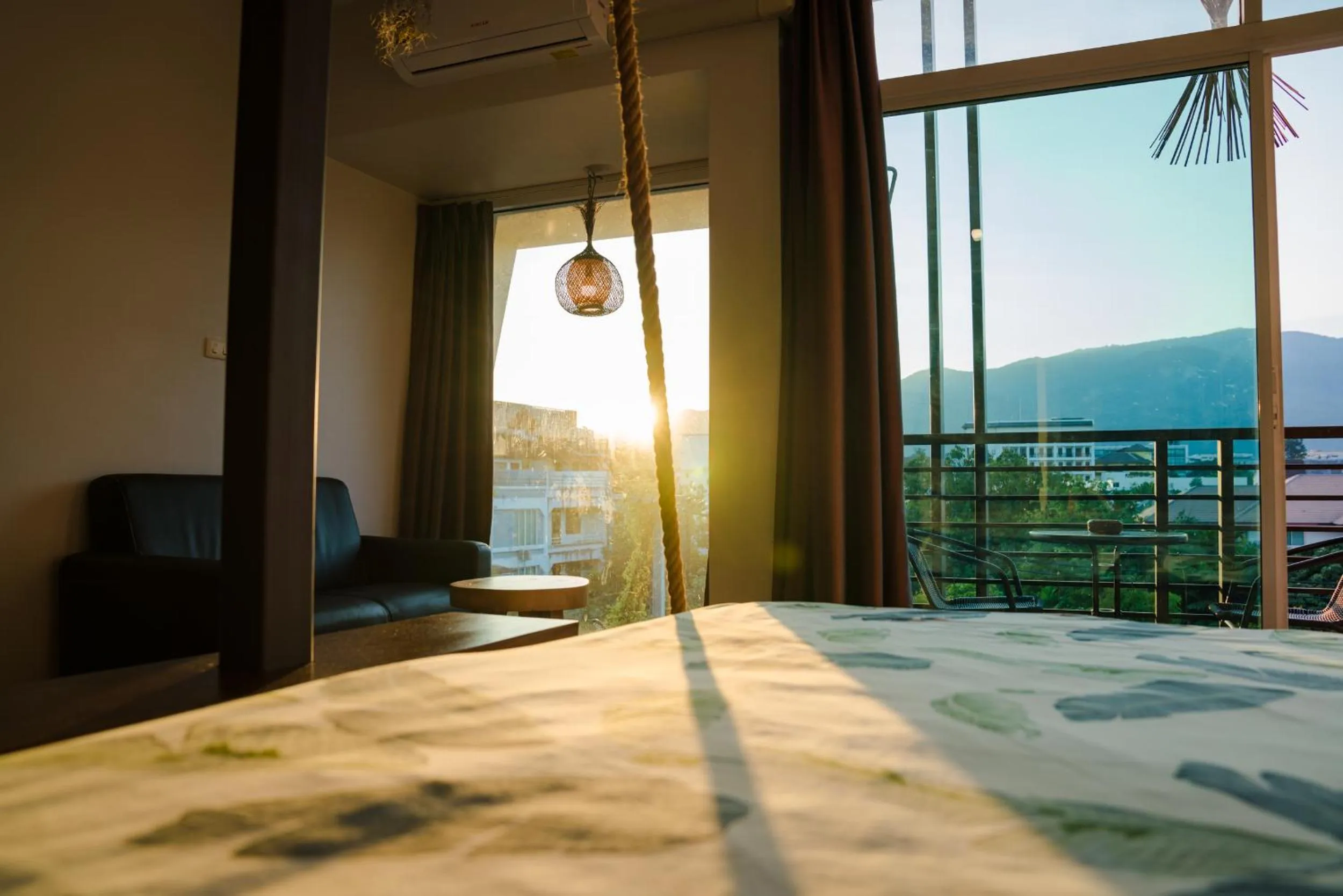 Bedroom, Bed in Arbor's house