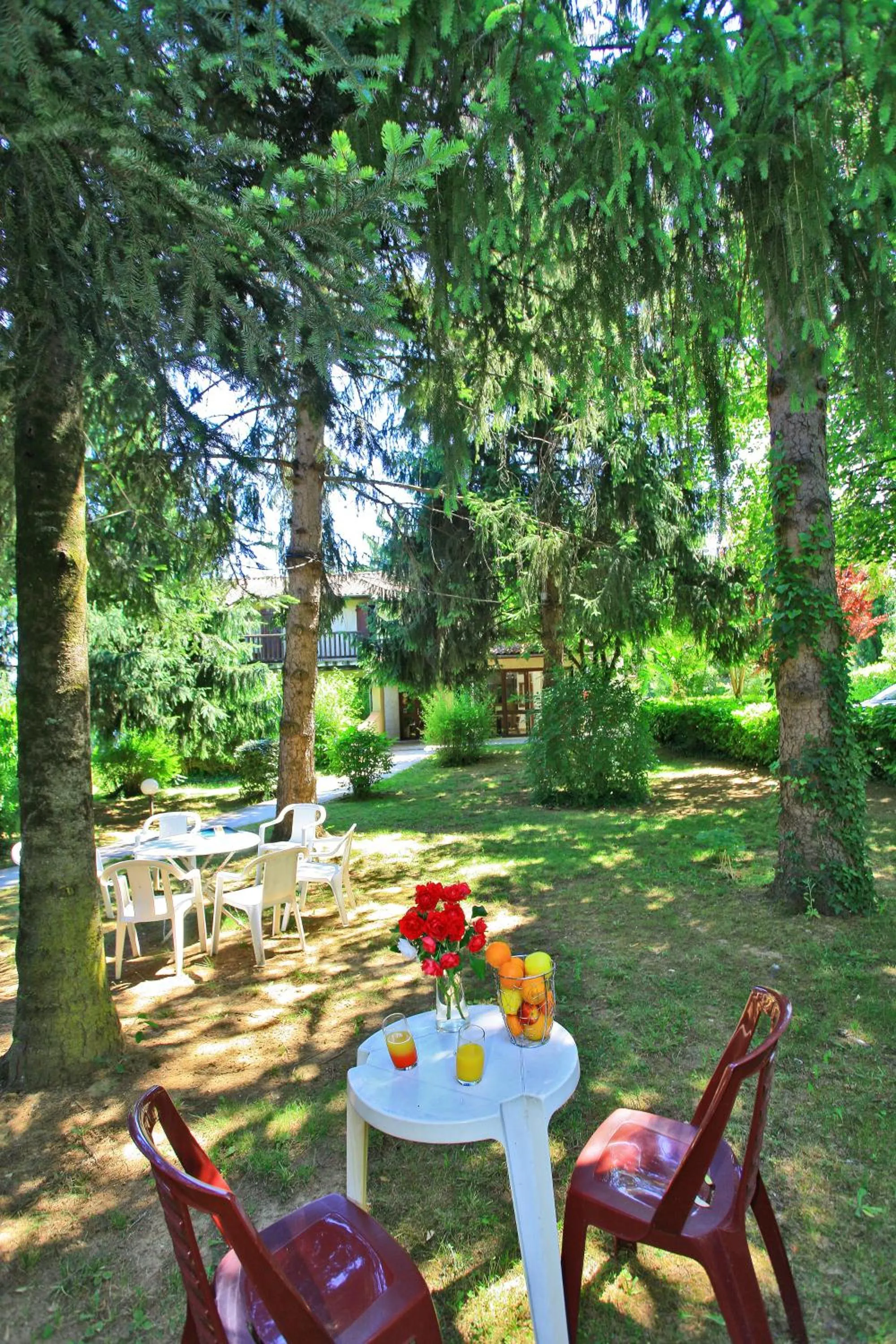 Day in Le Clos Grand