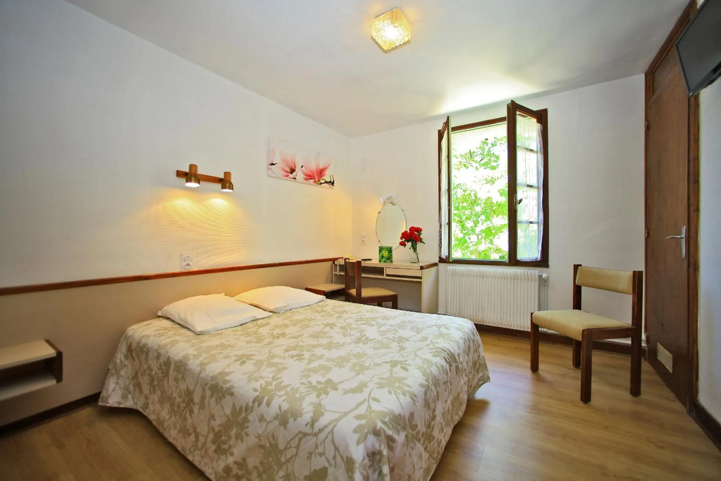 Day, Bed in Le Clos Grand