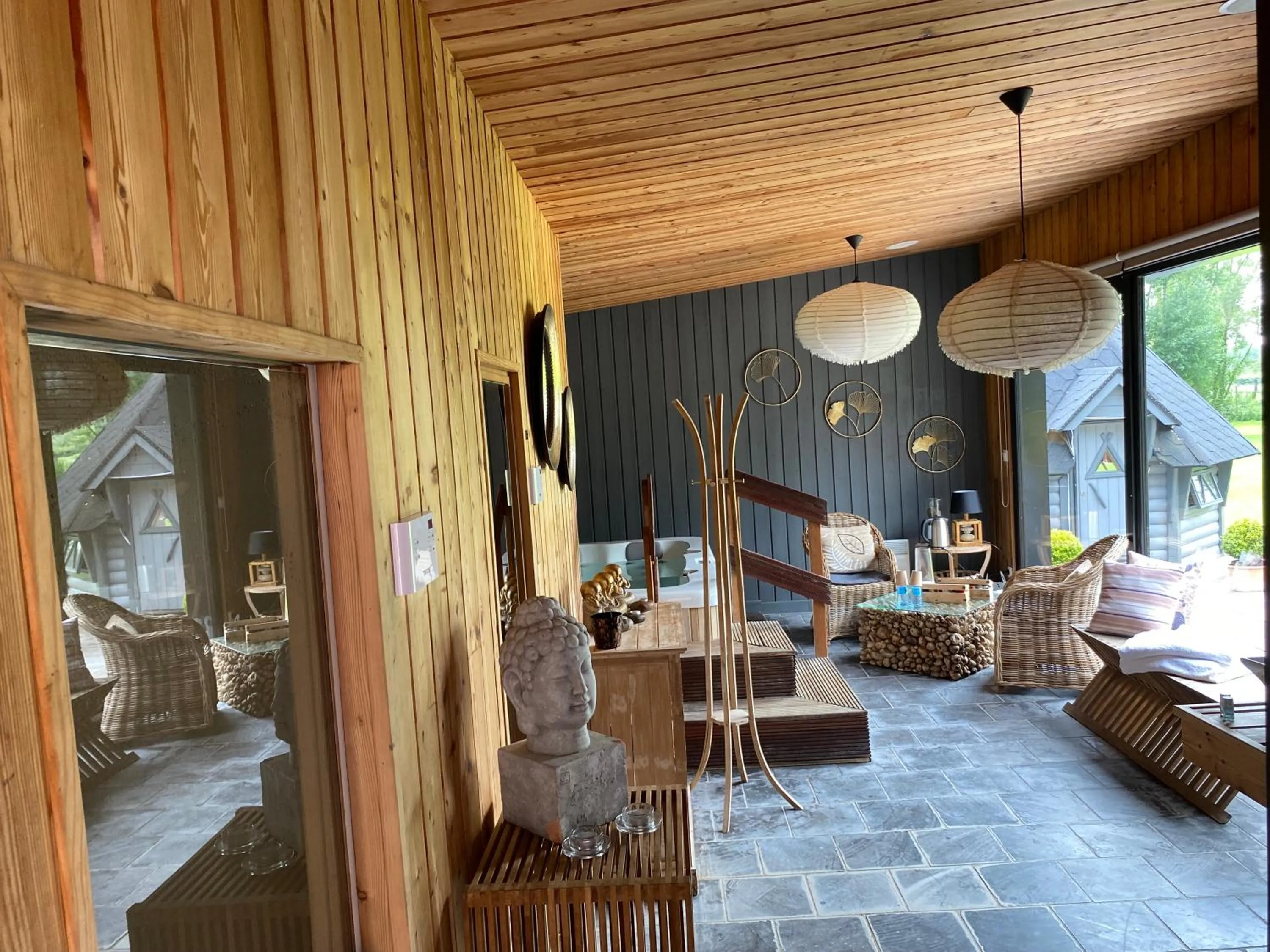 Spa and wellness centre/facilities in Au Petit Manoir