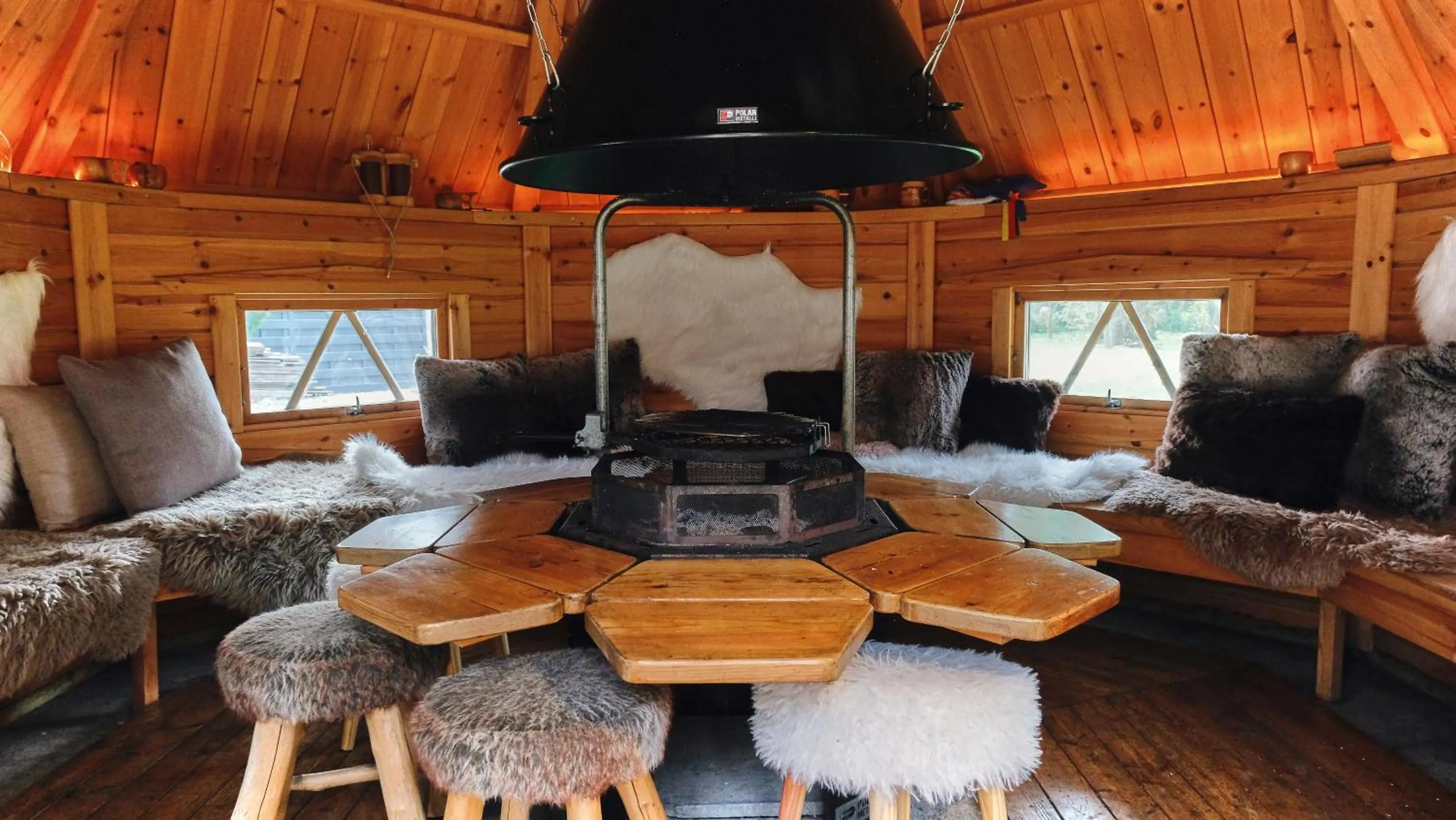 Restaurant/places to eat in Au Petit Manoir