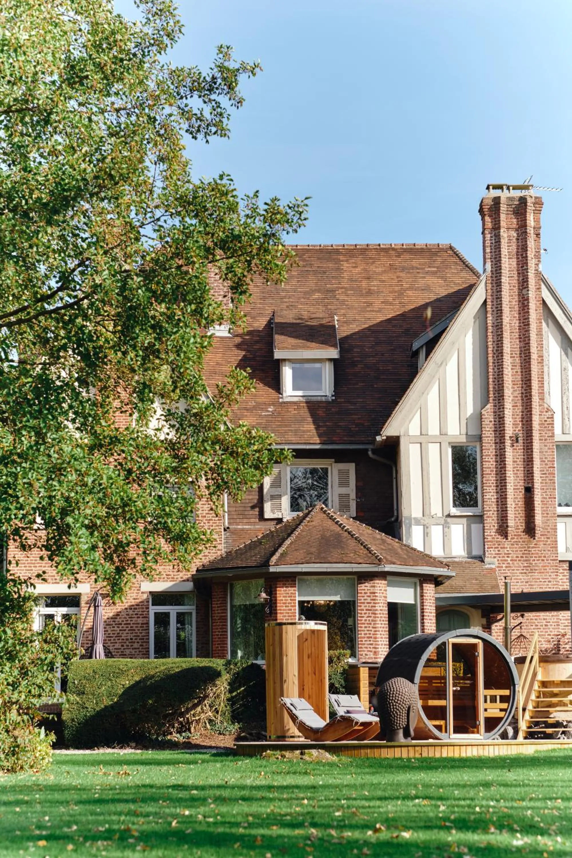 Garden in Au Petit Manoir