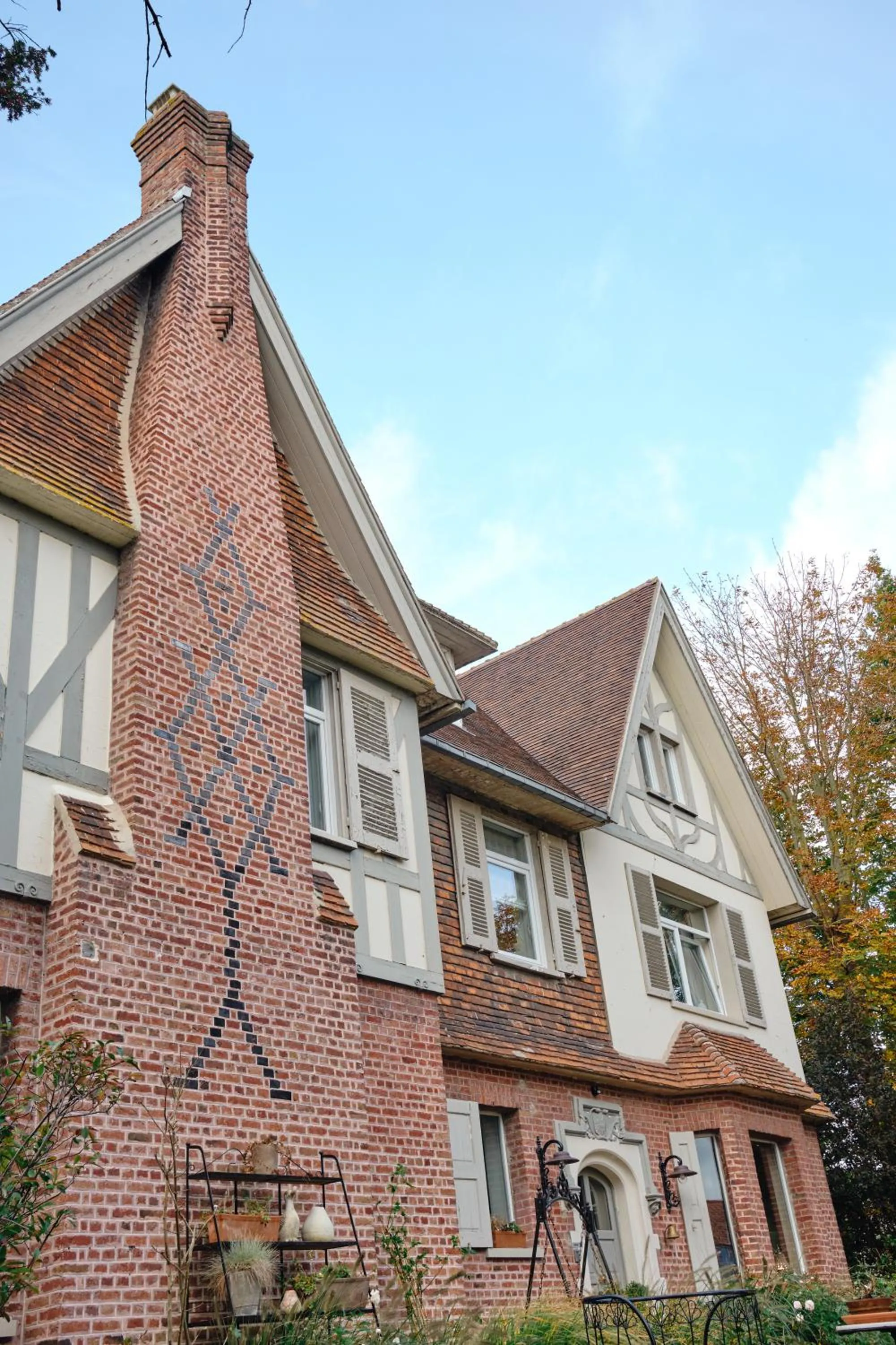 Property building in Au Petit Manoir