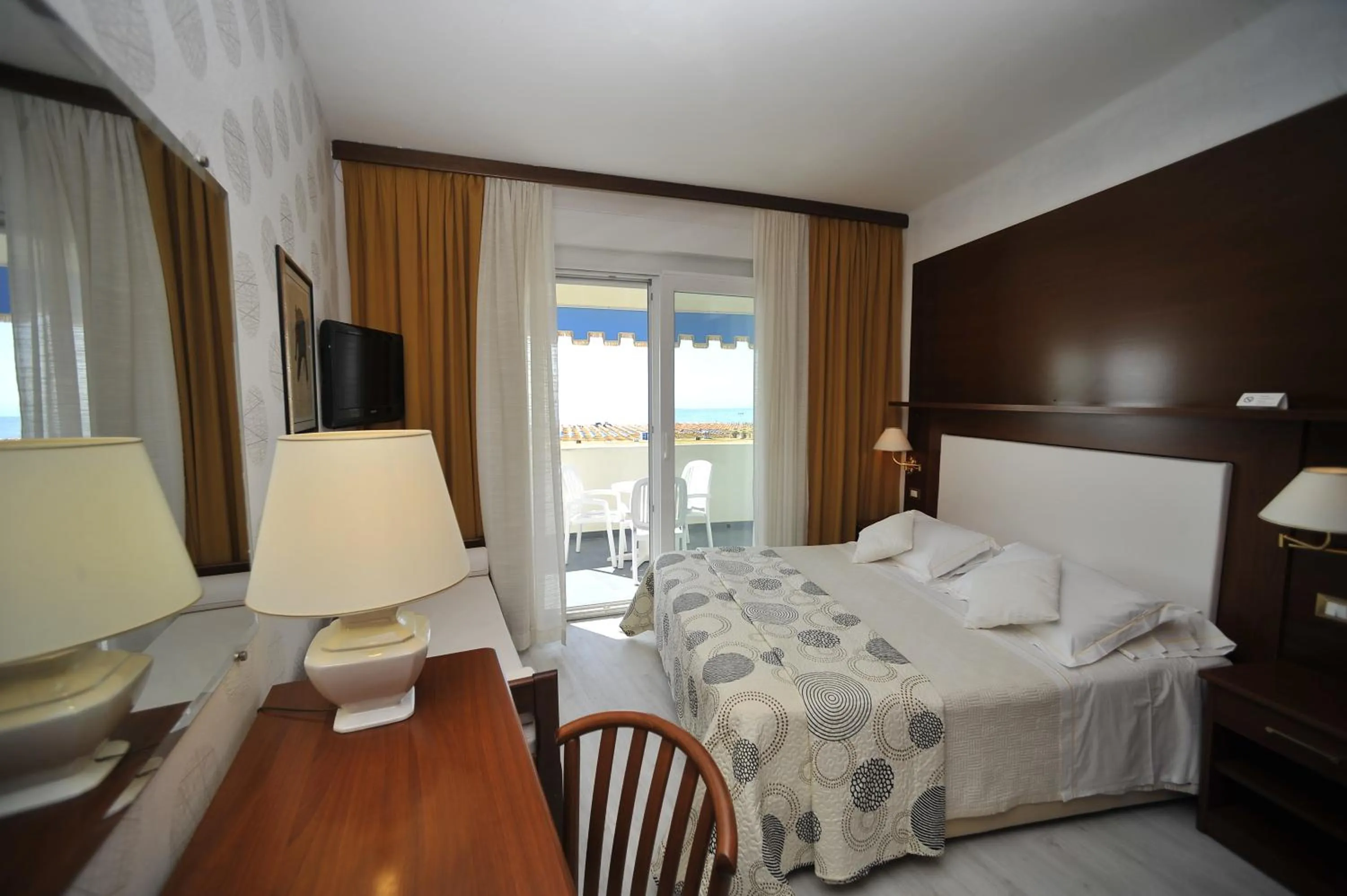 Photo of the whole room, Bed in Hotel Corallo