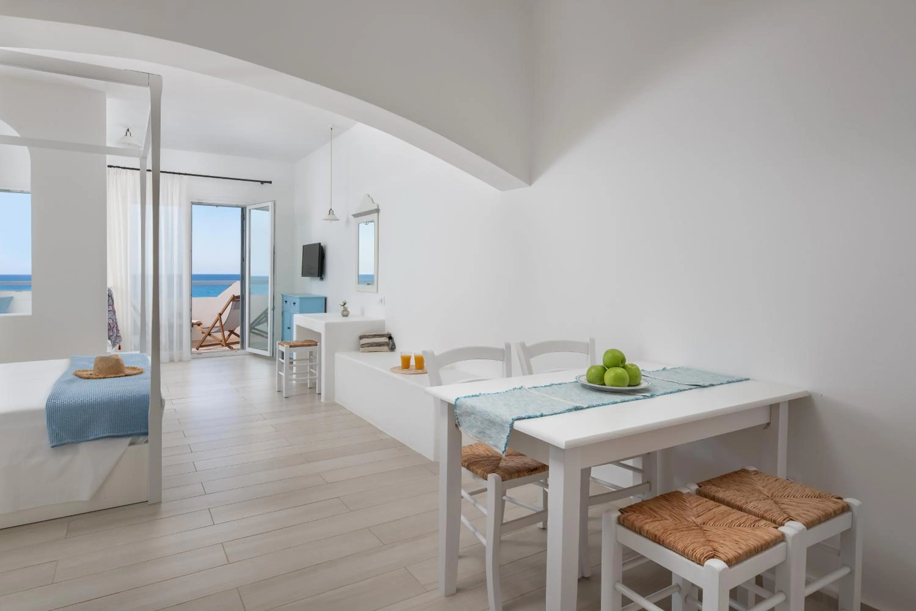 Stegna Akti Luxury Suites