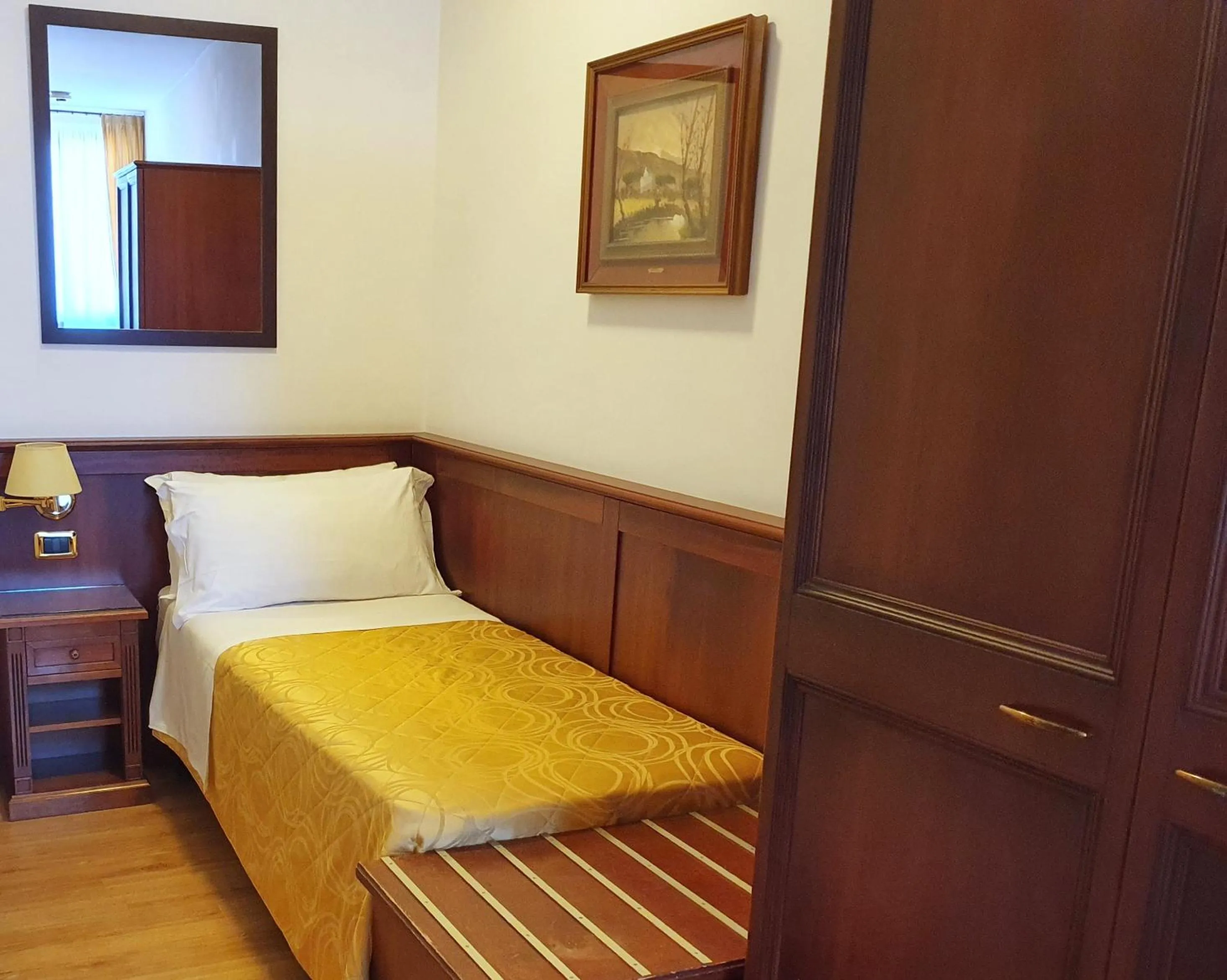 Bedroom, Bed in Hotel Aurora