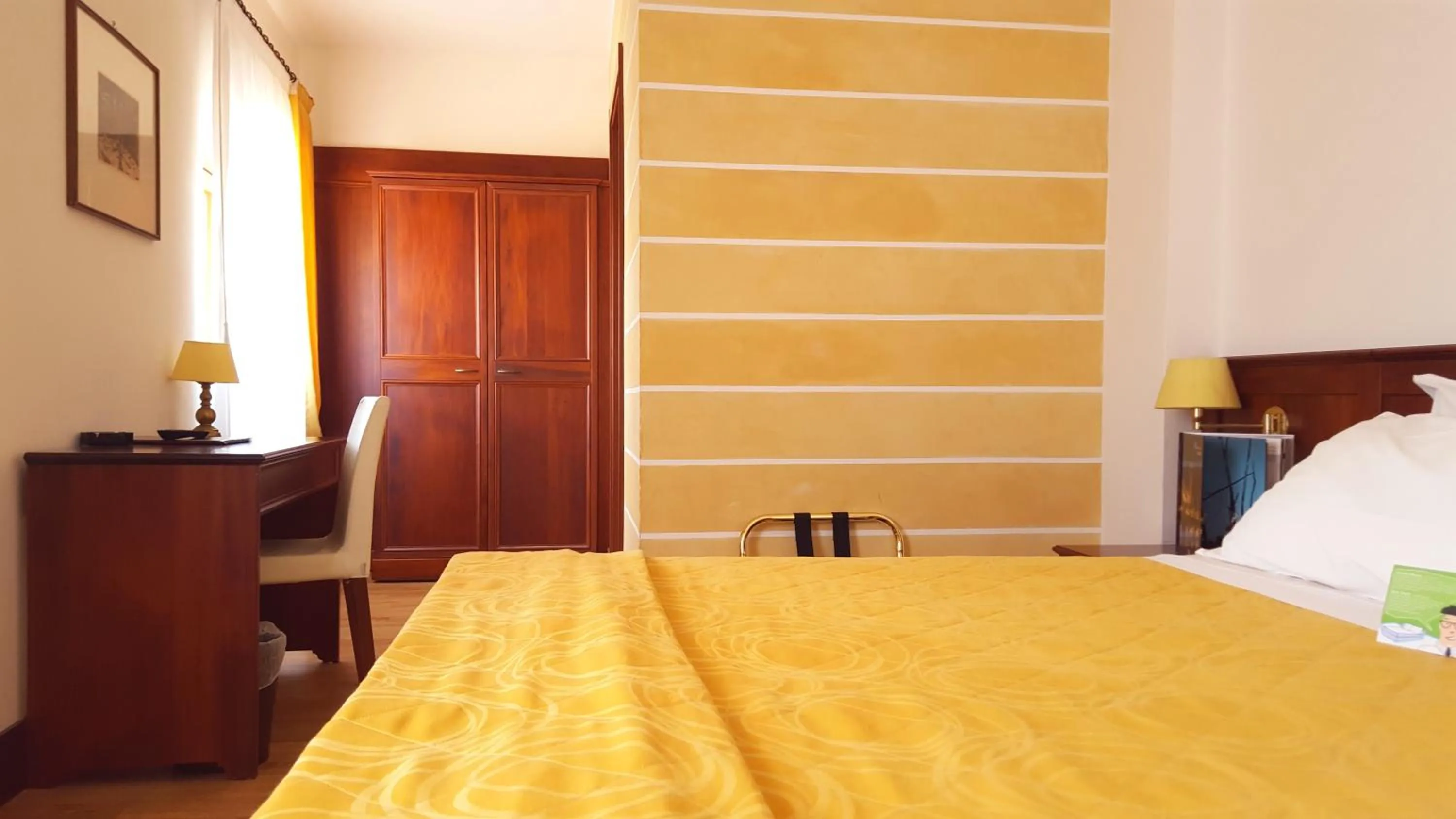 Bedroom, Bed in Hotel Aurora