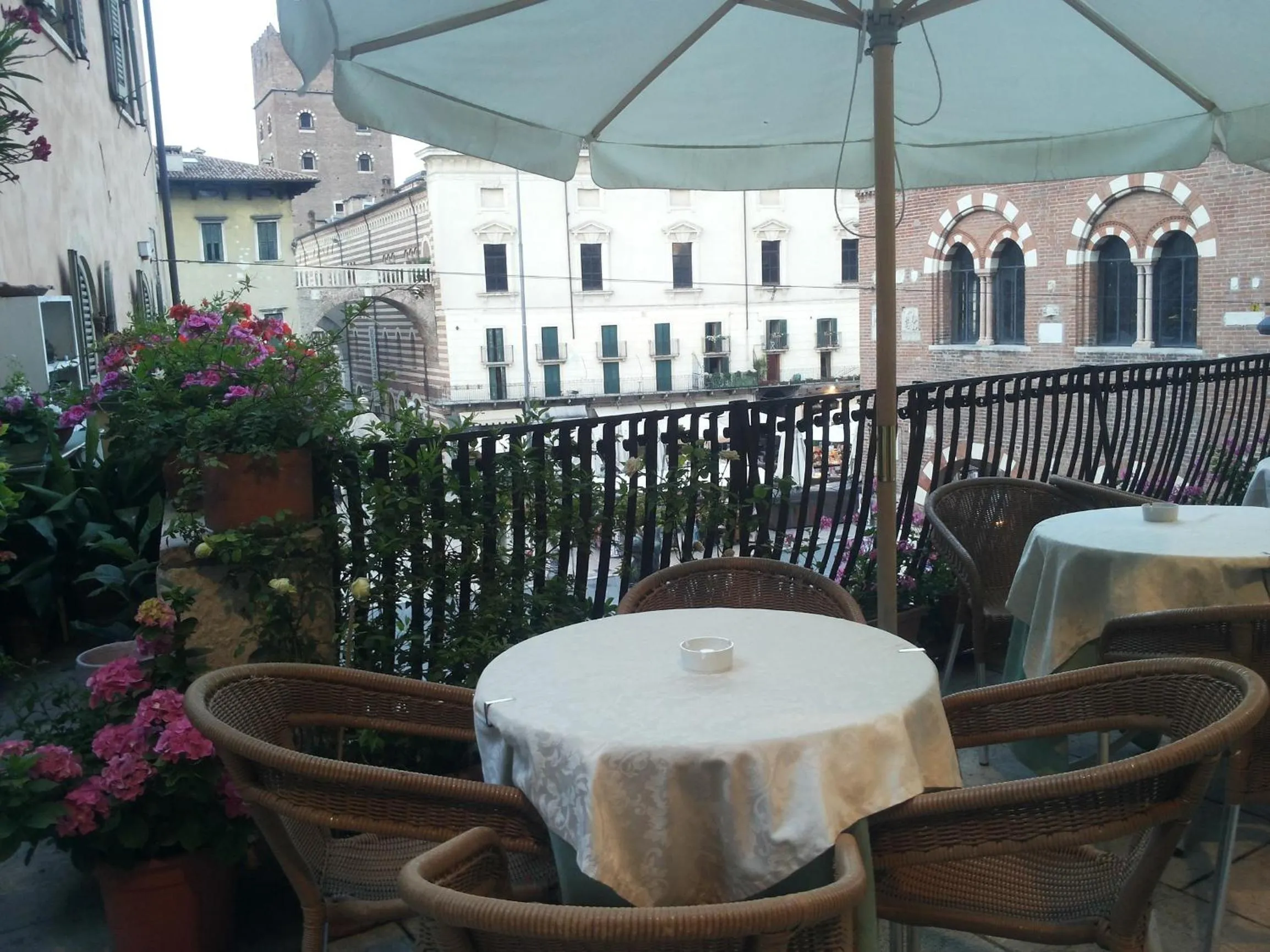 Patio in Hotel Aurora