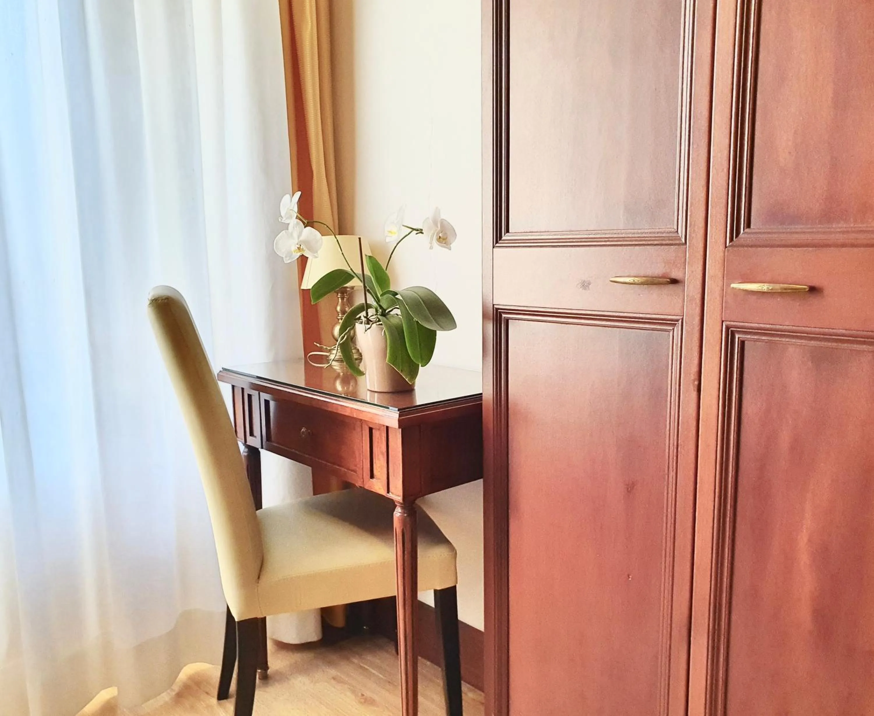 Bedroom in Hotel Aurora