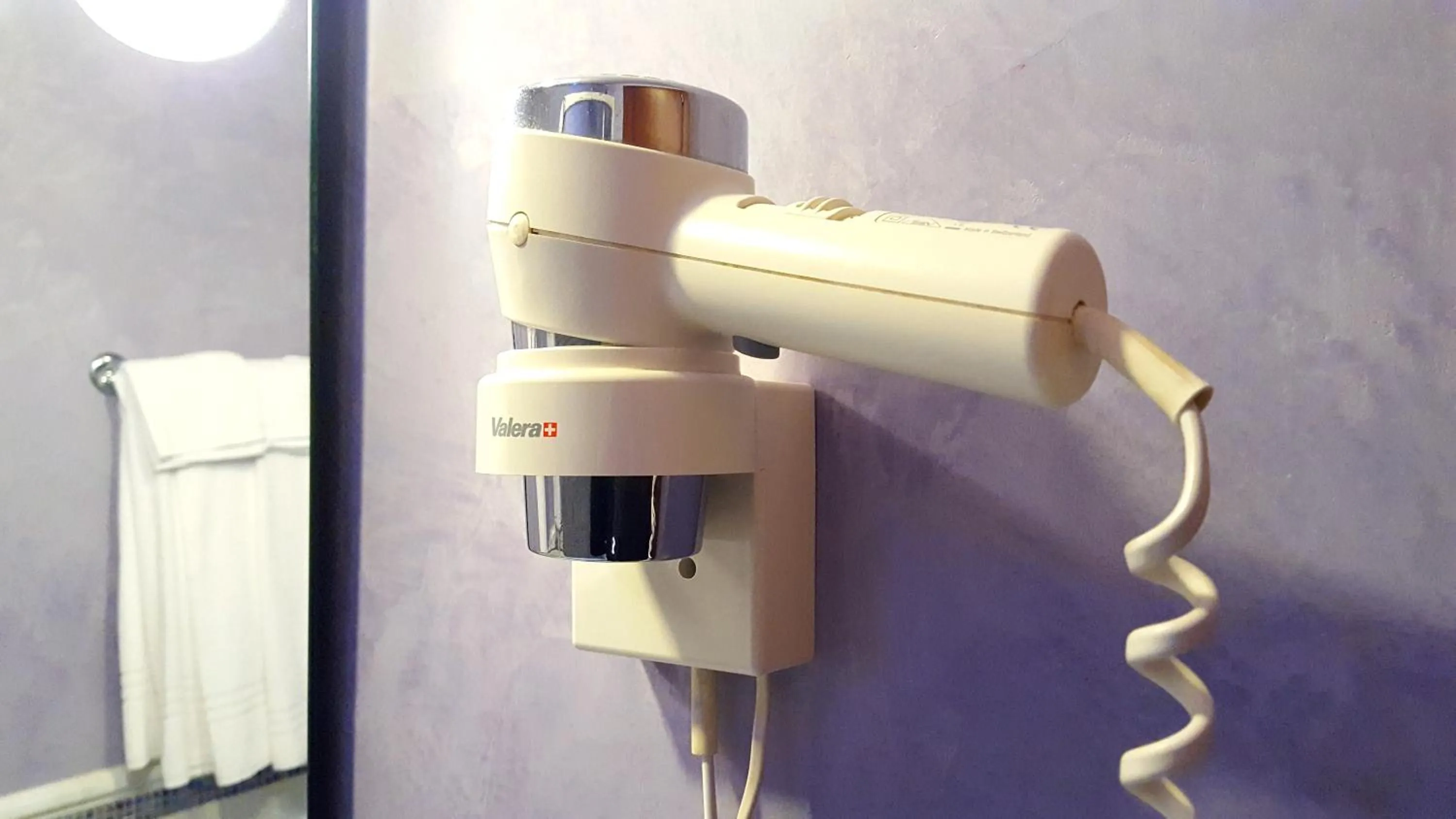 Bathroom in Hotel Aurora