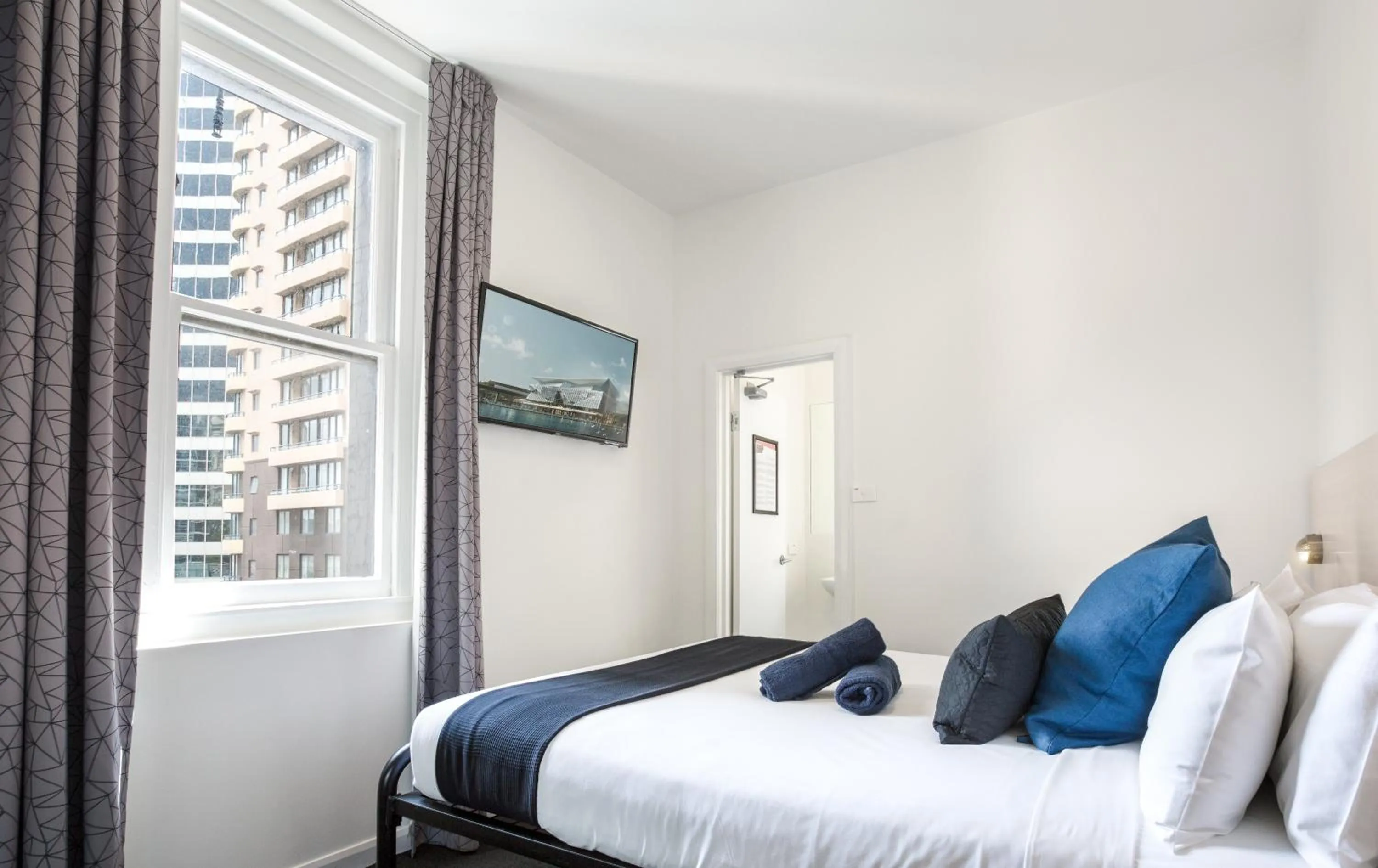 Bed in Base Sydney Hostel