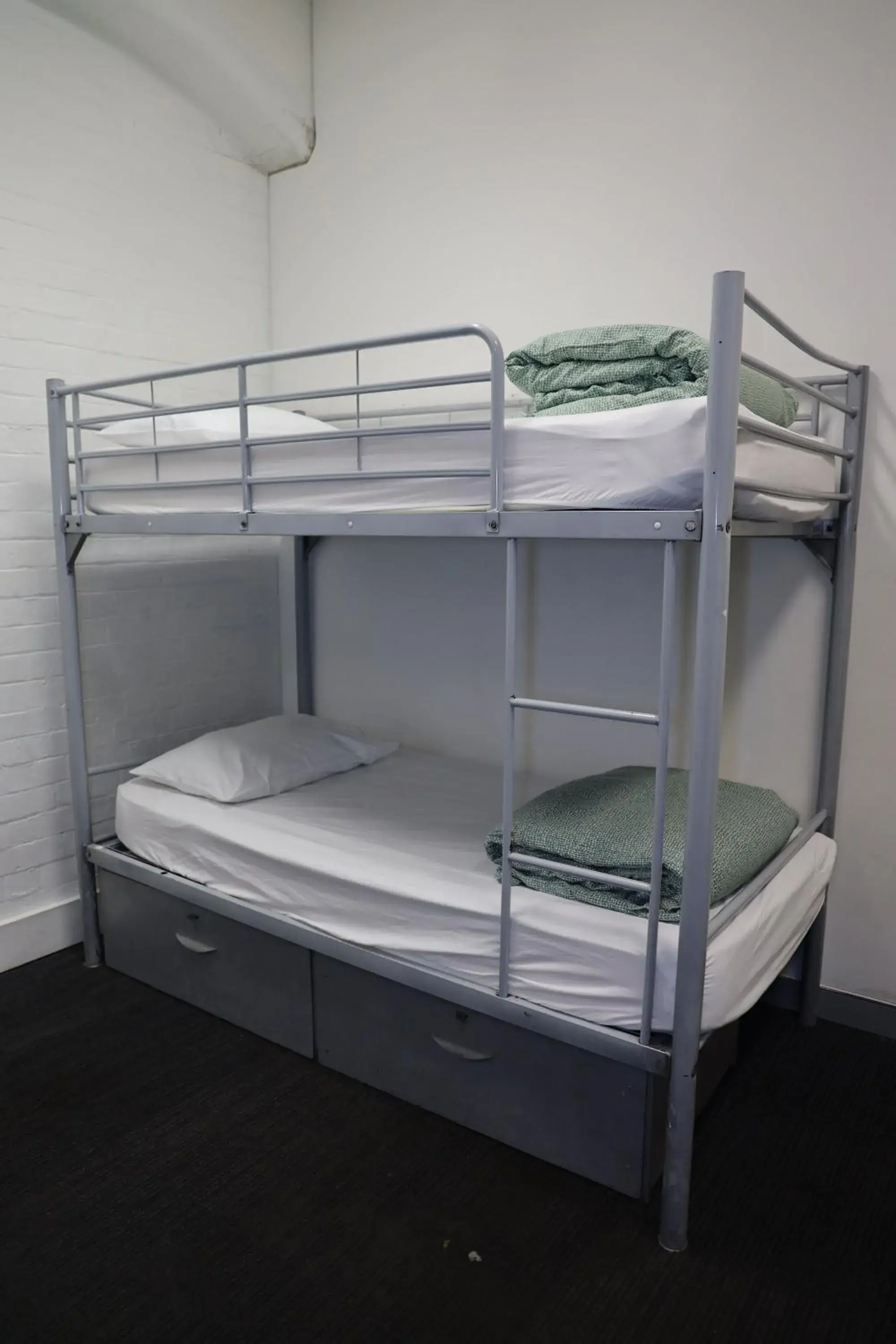 Bed in 4-Bed Mixed Dormitory Room with Shared Bathroom in Base Sydney Hostel Bed in 4-Bed Mixed Dormitory Room with Shared Bathroom in Base Sydney Hostel