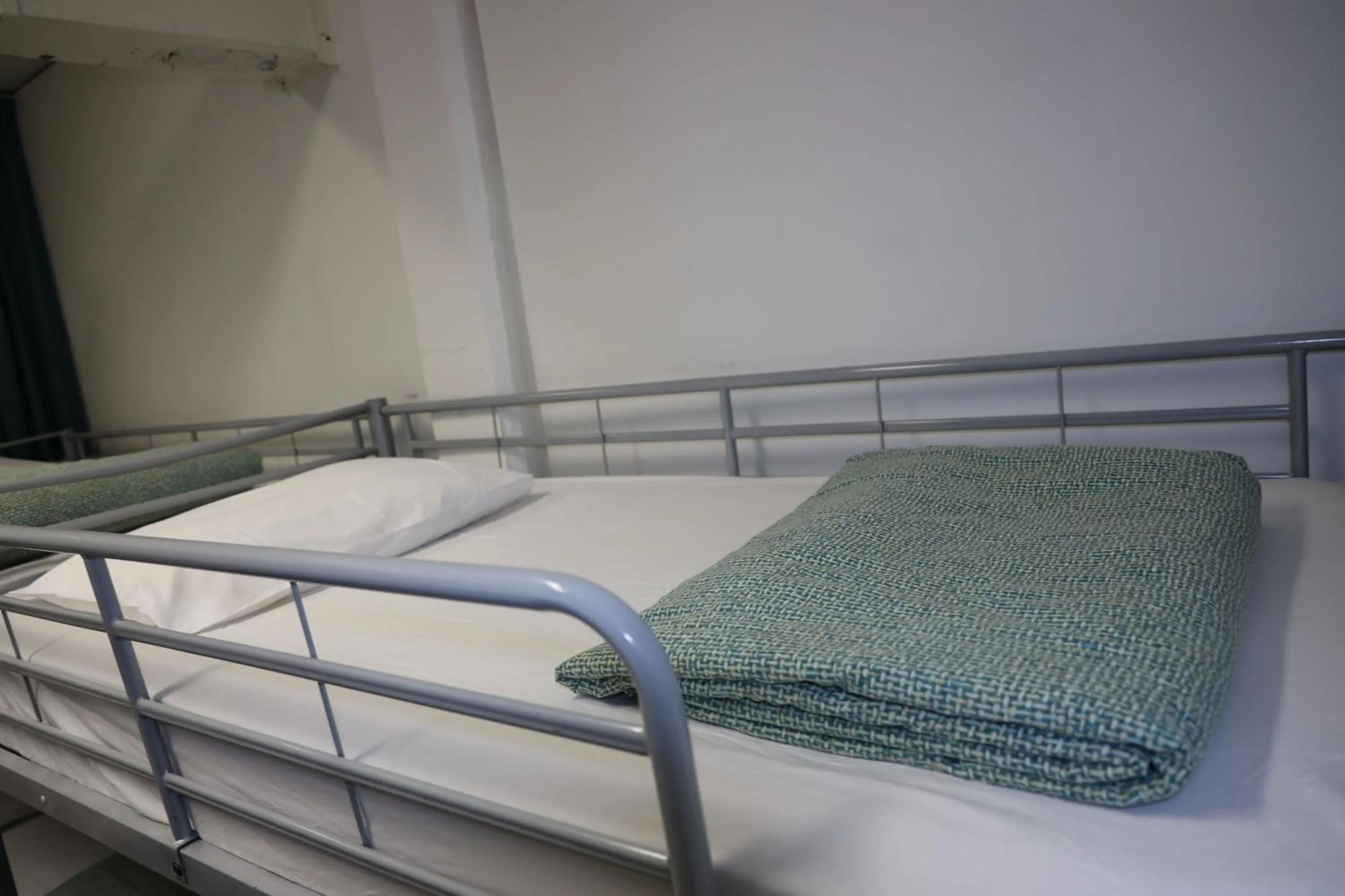 Bed in Base Sydney Hostel