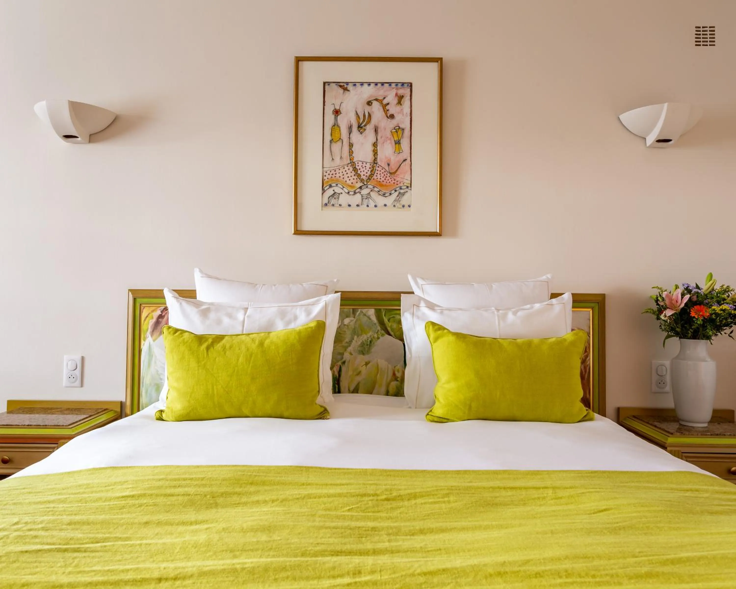 Bed in Hotel Restaurant Le Centenaire