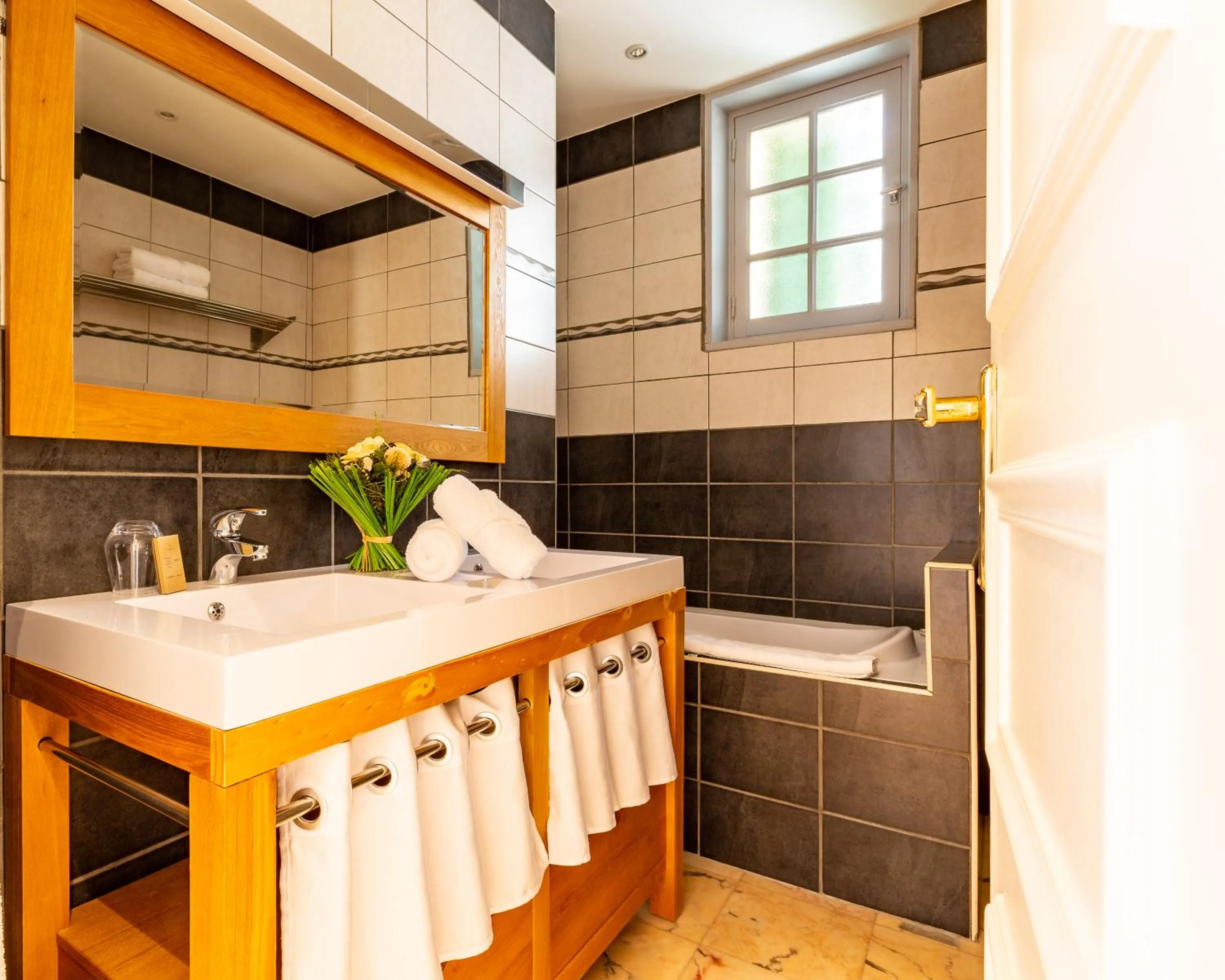 Bathroom in Hotel Restaurant Le Centenaire